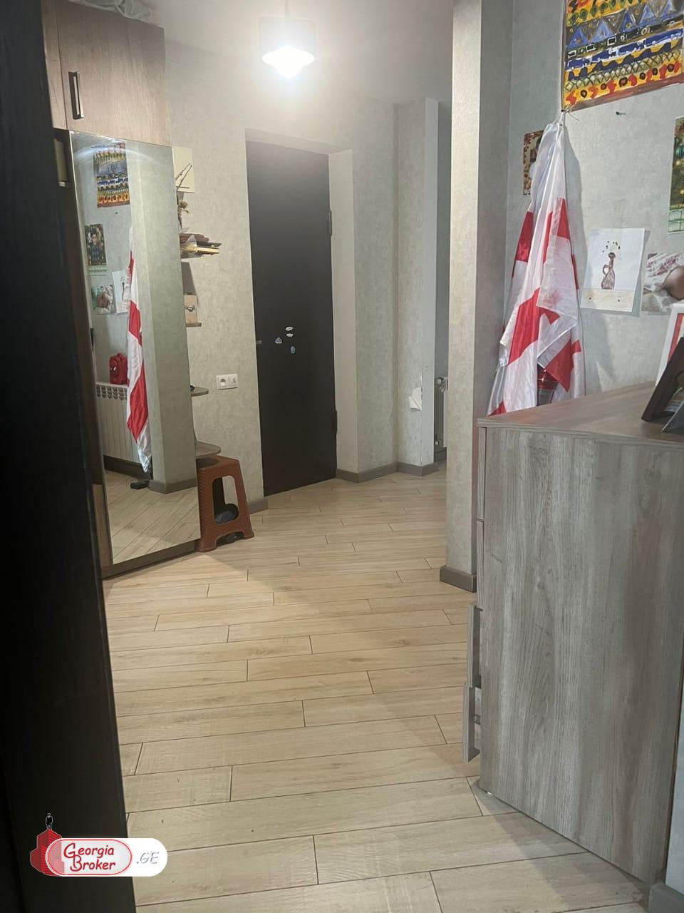 nearly repaired 3-room apartment for sale