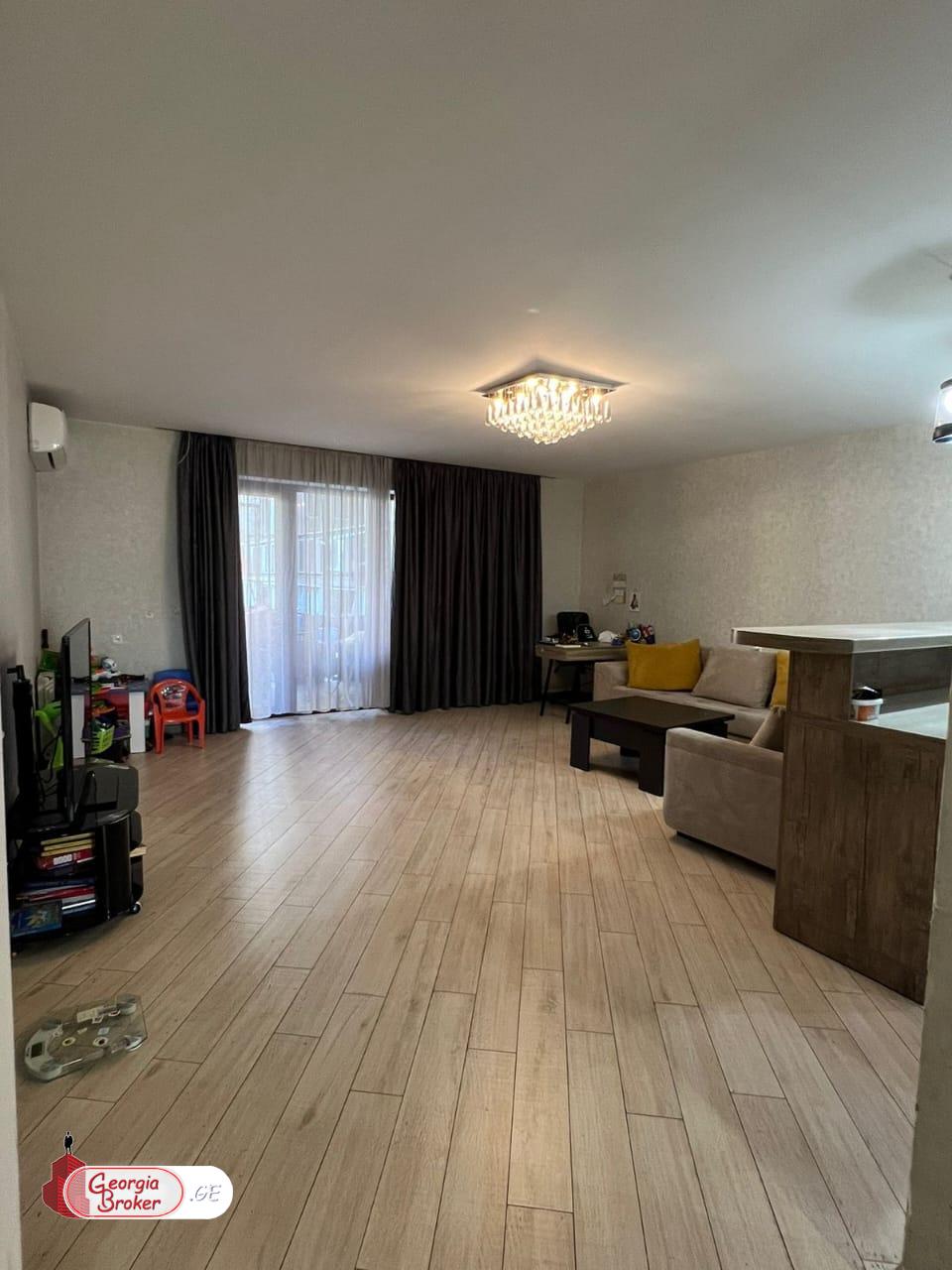 nearly repaired 3-room apartment for sale