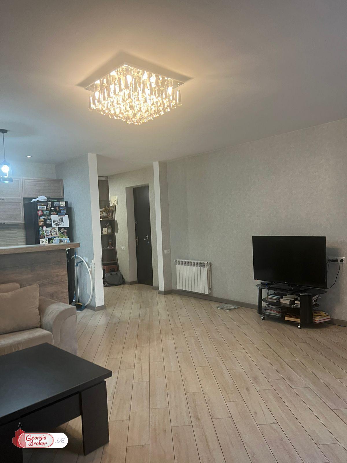 nearly repaired 3-room apartment for sale