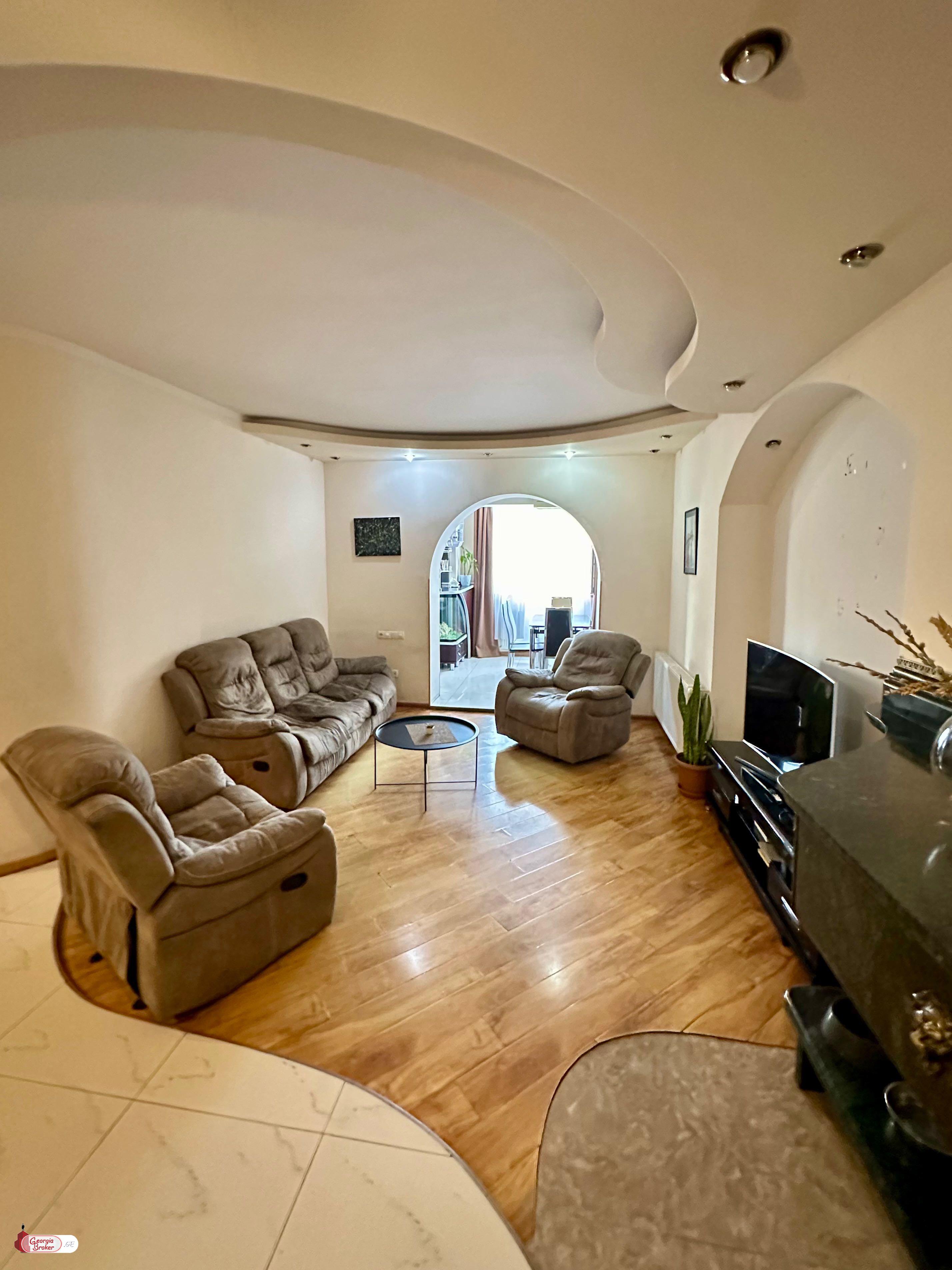 old repaired 3-room apartment for sale