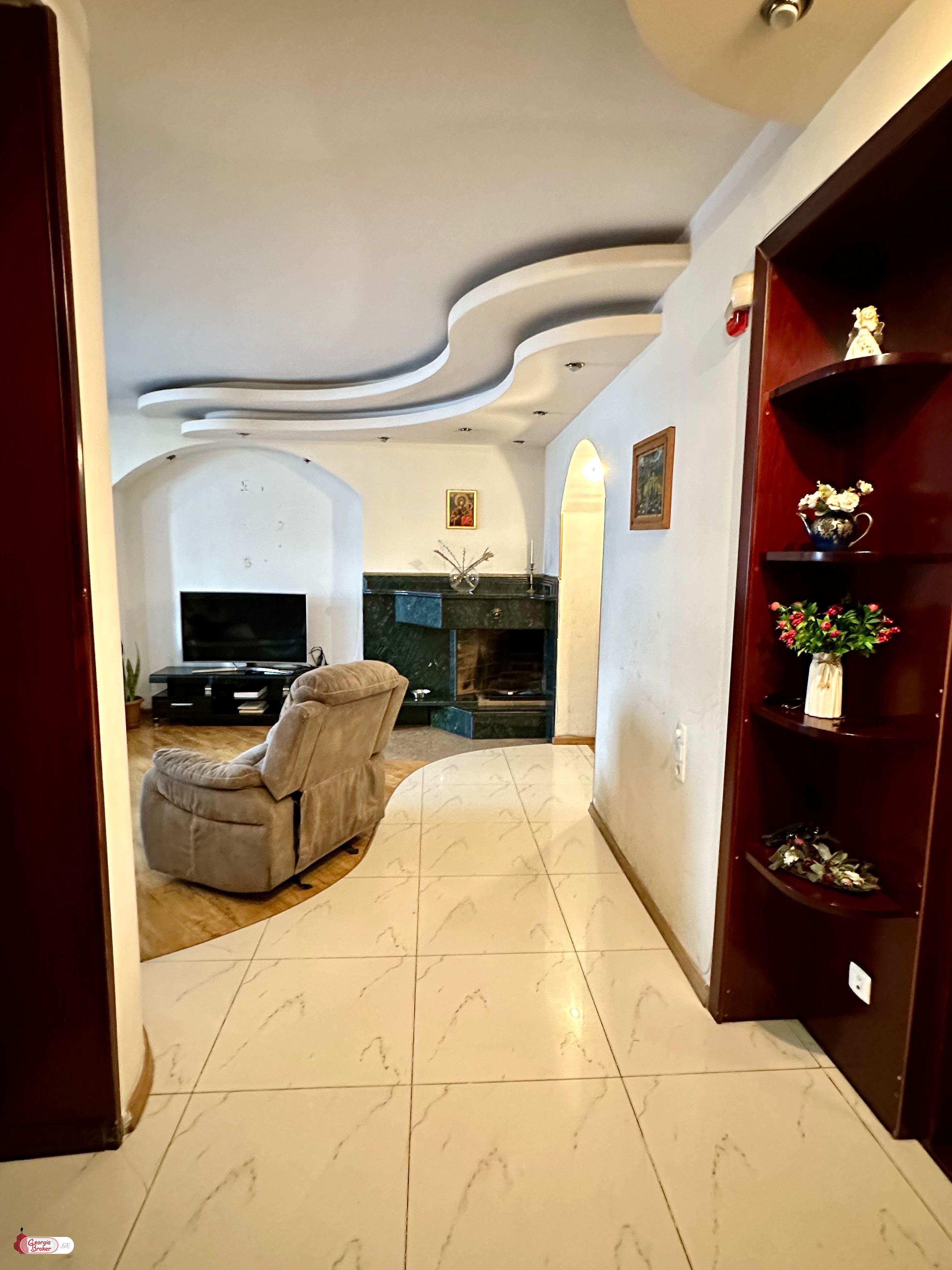 old repaired 3-room apartment for sale