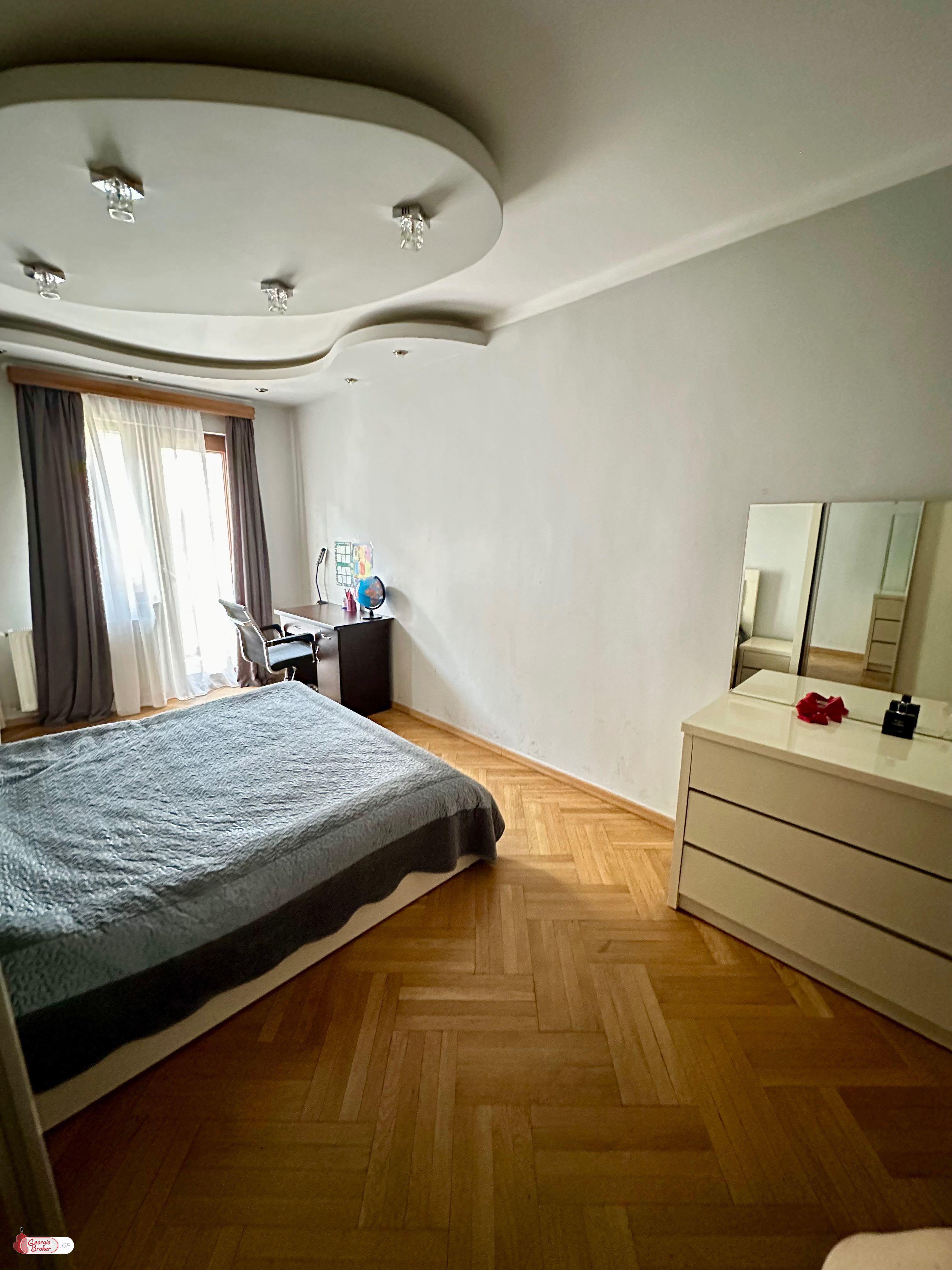 old repaired 3-room apartment for sale