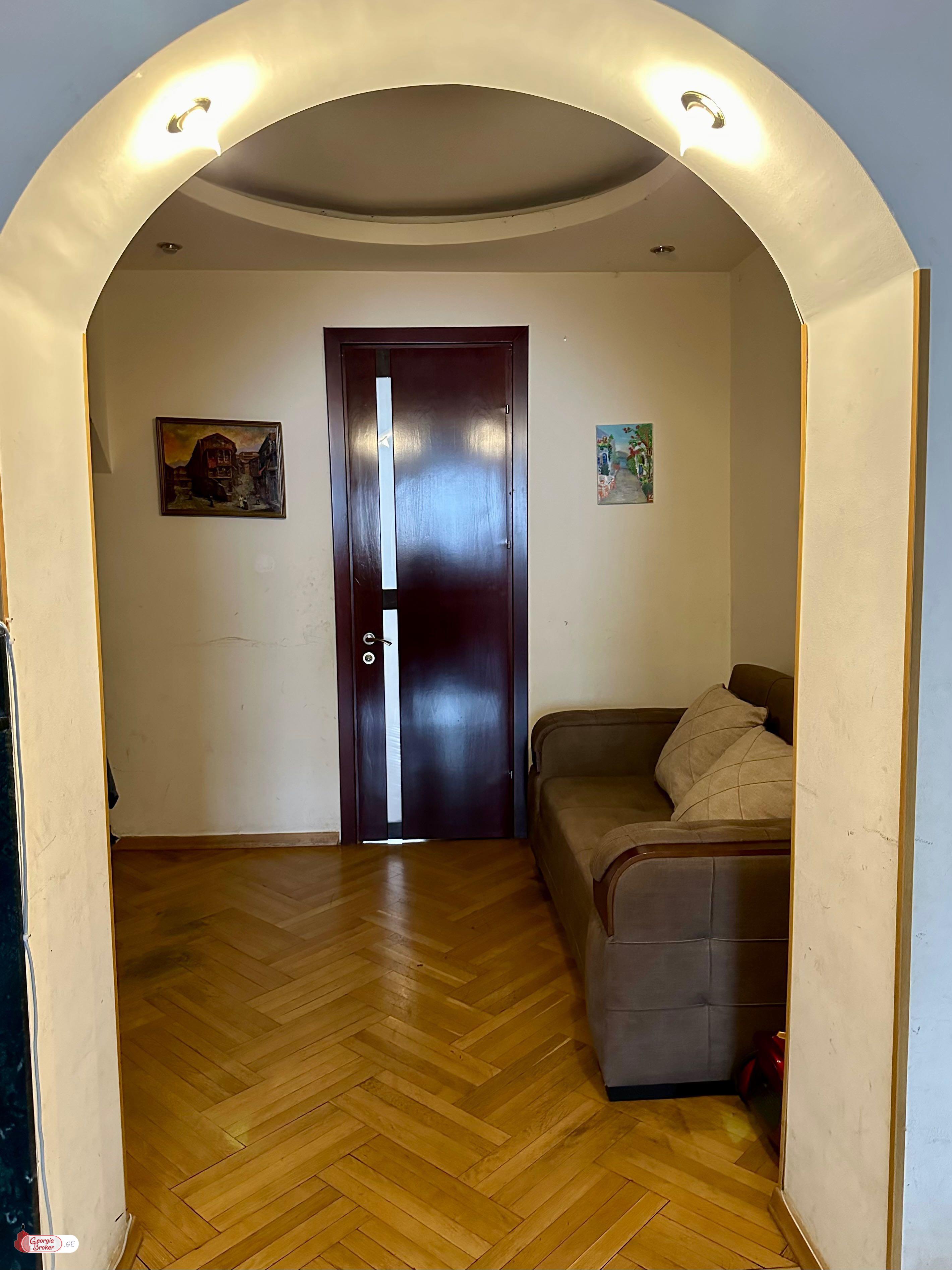 old repaired 3-room apartment for sale