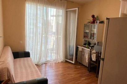 nearly repaired 2-room apartment for sale