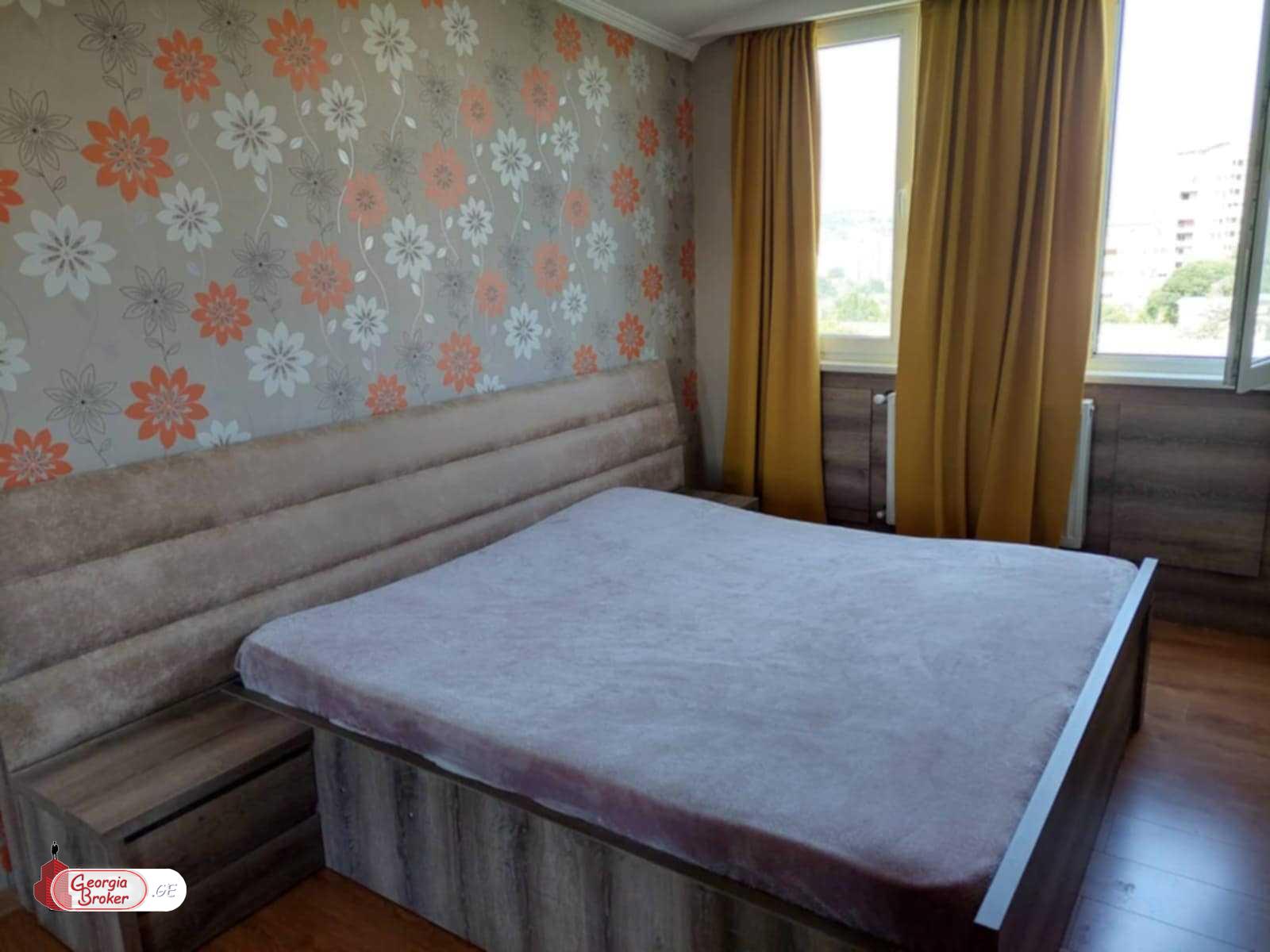 იყიდება ახალი გარემონტებული 4 ოთახიანი ბინა