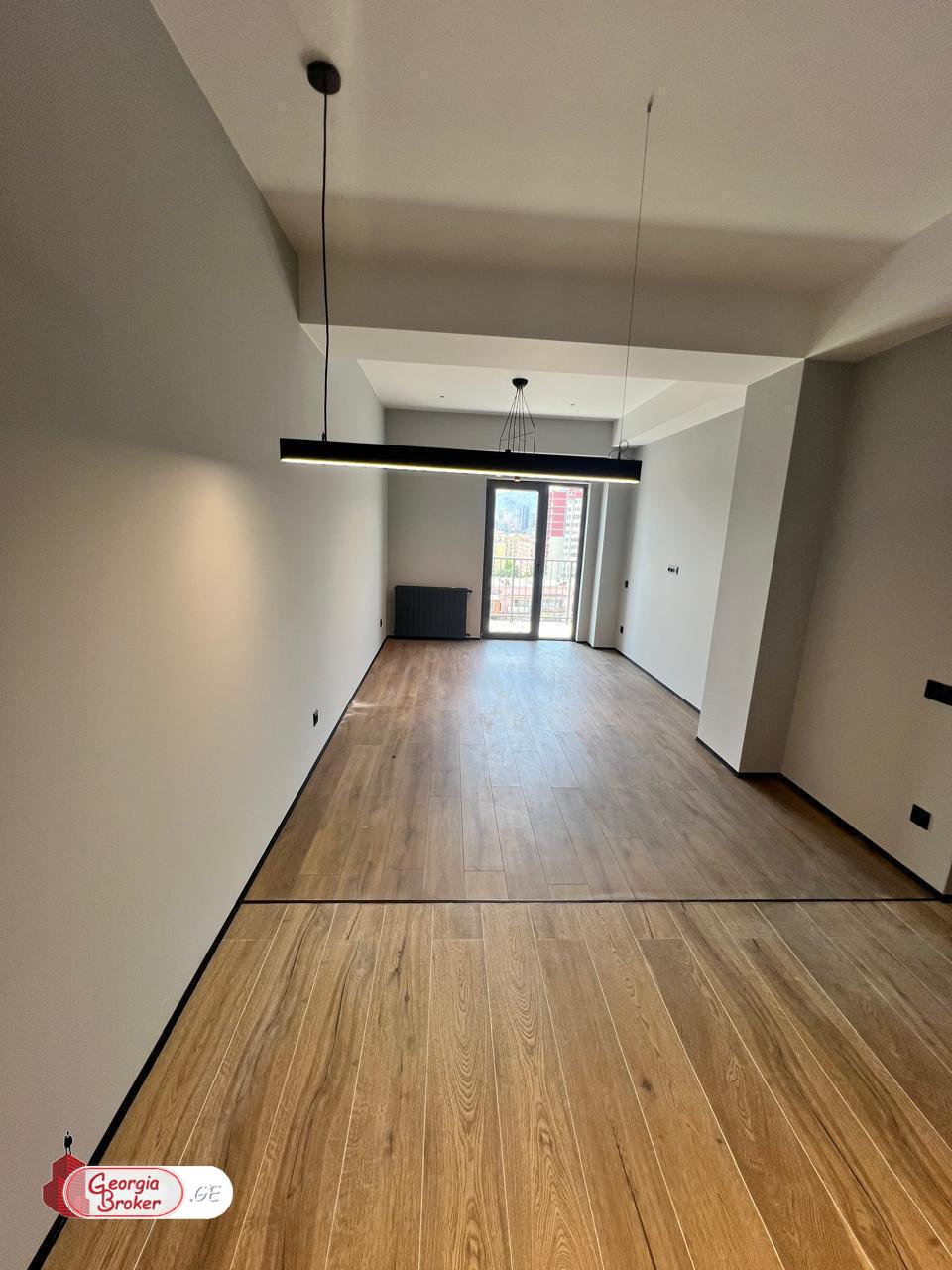 продается квартира с новым ремонтом 3-комнаты