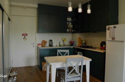 იყიდება ახალი გარემონტებული 2 ოთახიანი ბინა