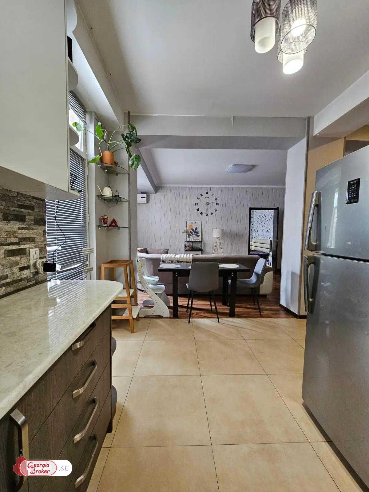 nearly repaired 2-room apartment for sale