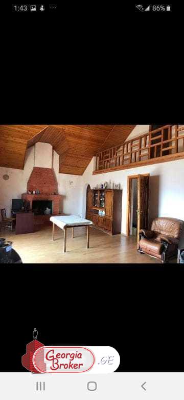 იყიდება ძველი გარემონტებული 6 ოთახიანი სახლი