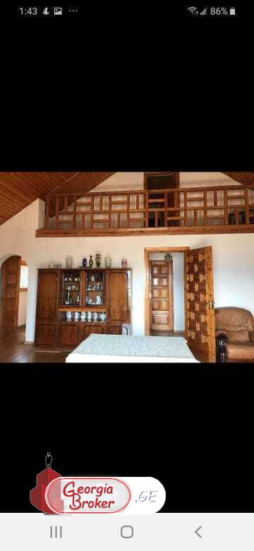 იყიდება ძველი გარემონტებული 6 ოთახიანი სახლი