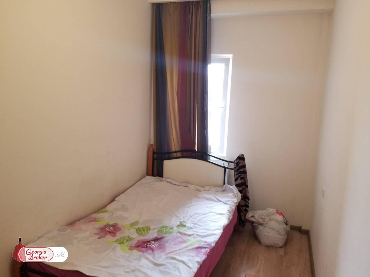 nearly repaired 2-room apartment for sale