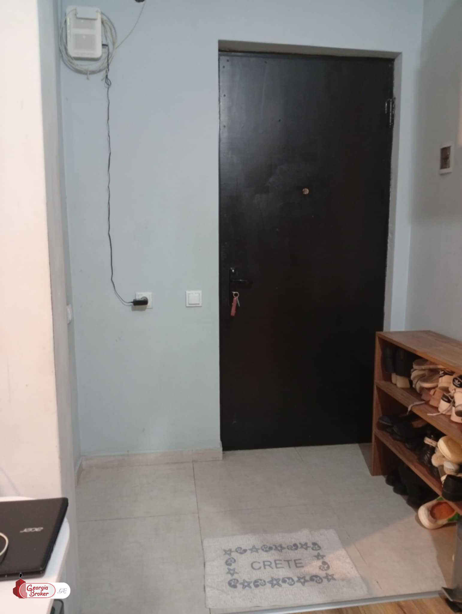 nearly repaired 1-room apartment for sale