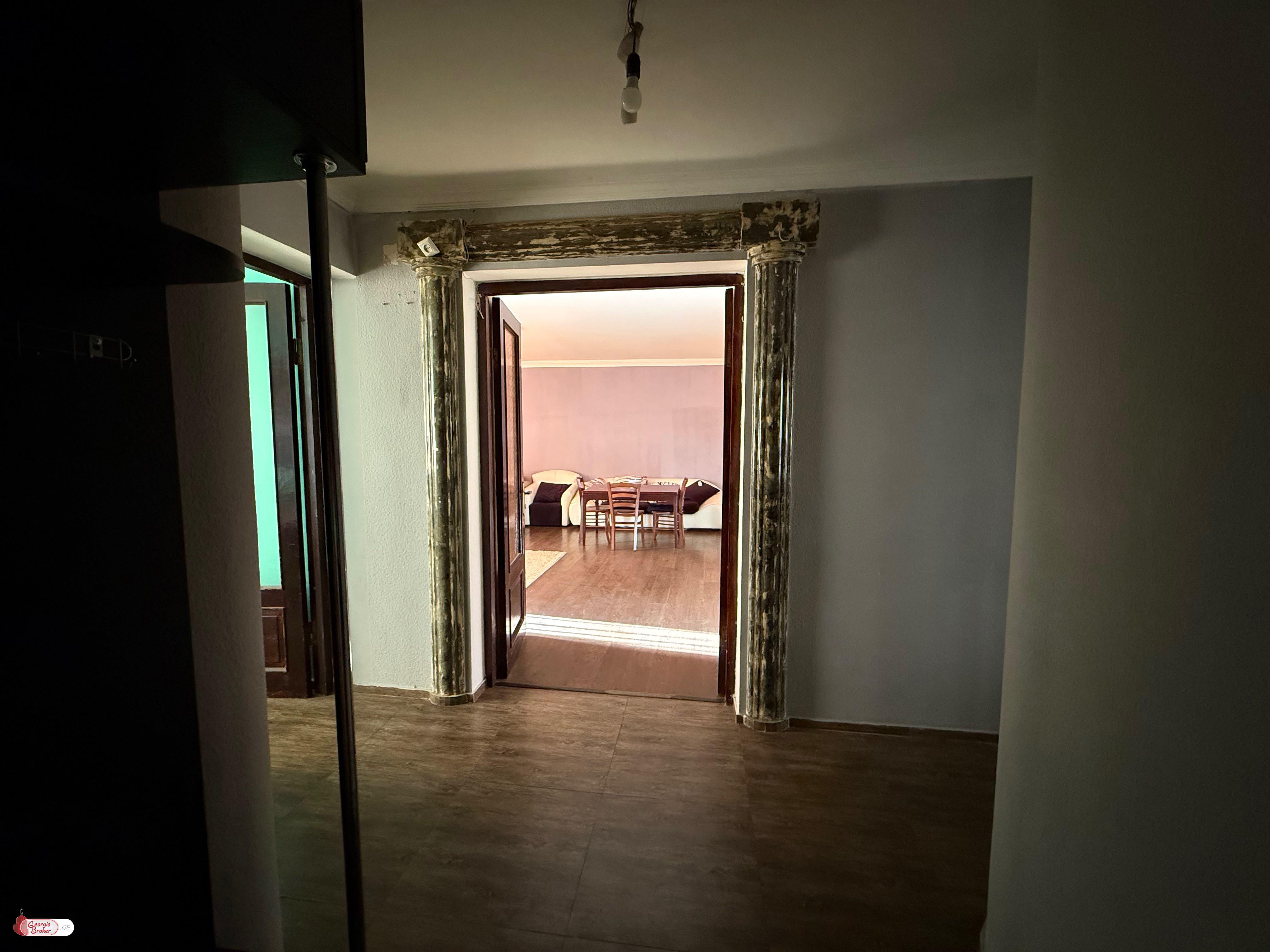 old repaired 4-room apartment for sale