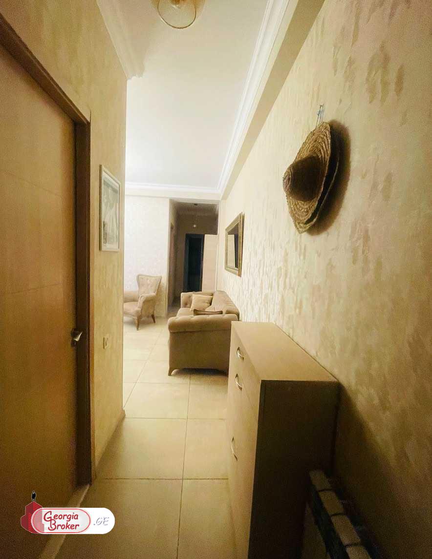 იყიდება ახალი გარემონტებული 3 ოთახიანი ბინა