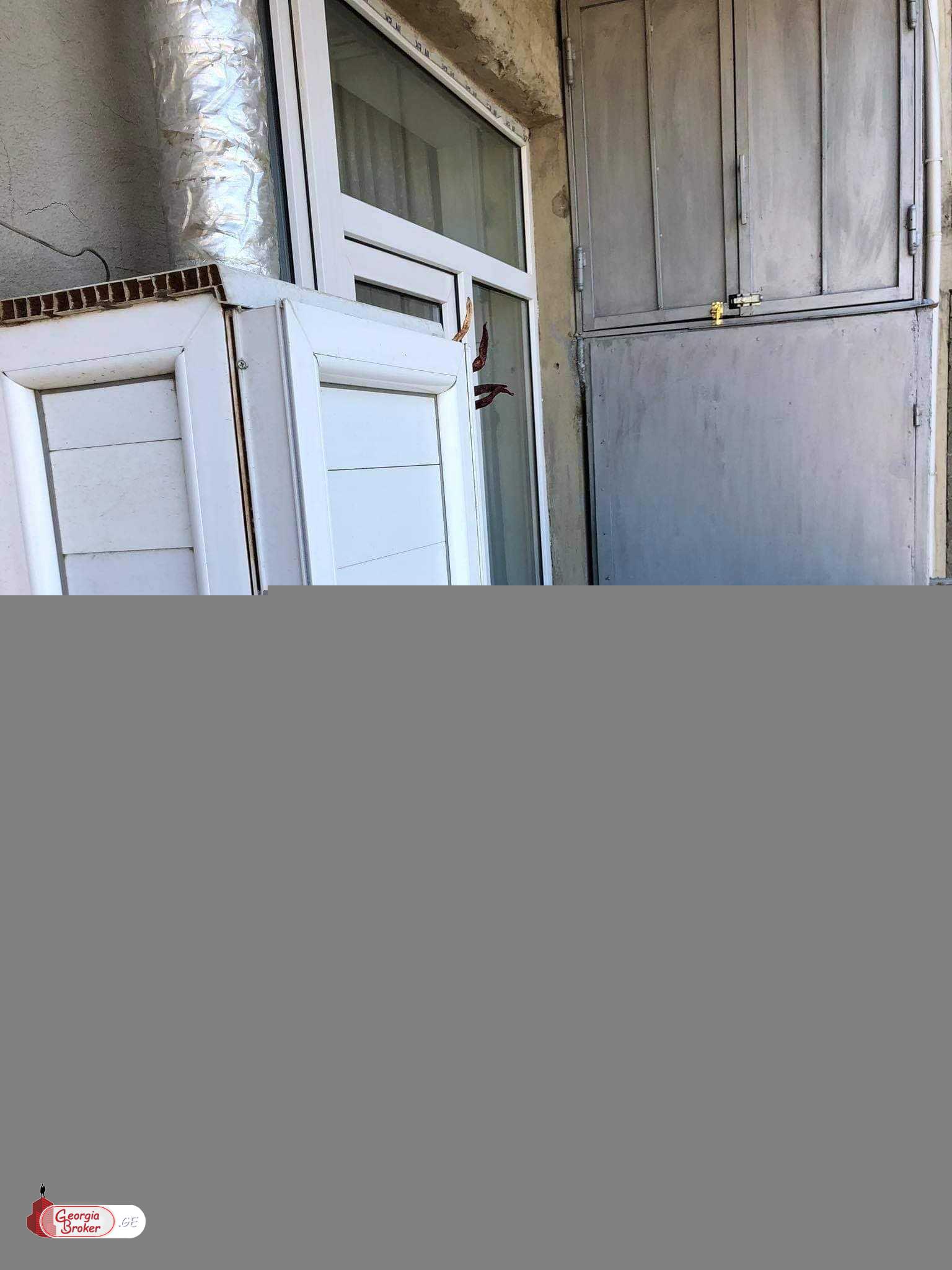 იყიდება ახალი გარემონტებული 5 ოთახიანი ბინა