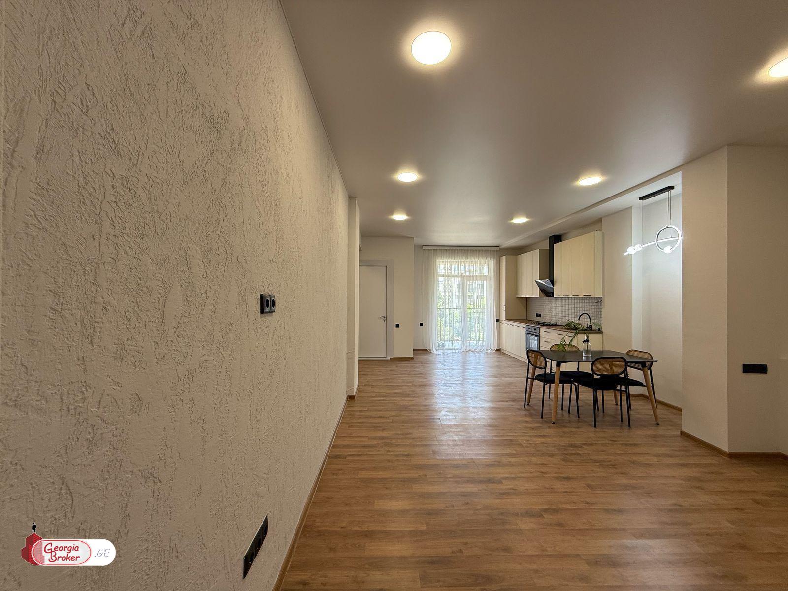 იყიდება ახალი გარემონტებული 3 ოთახიანი ბინა