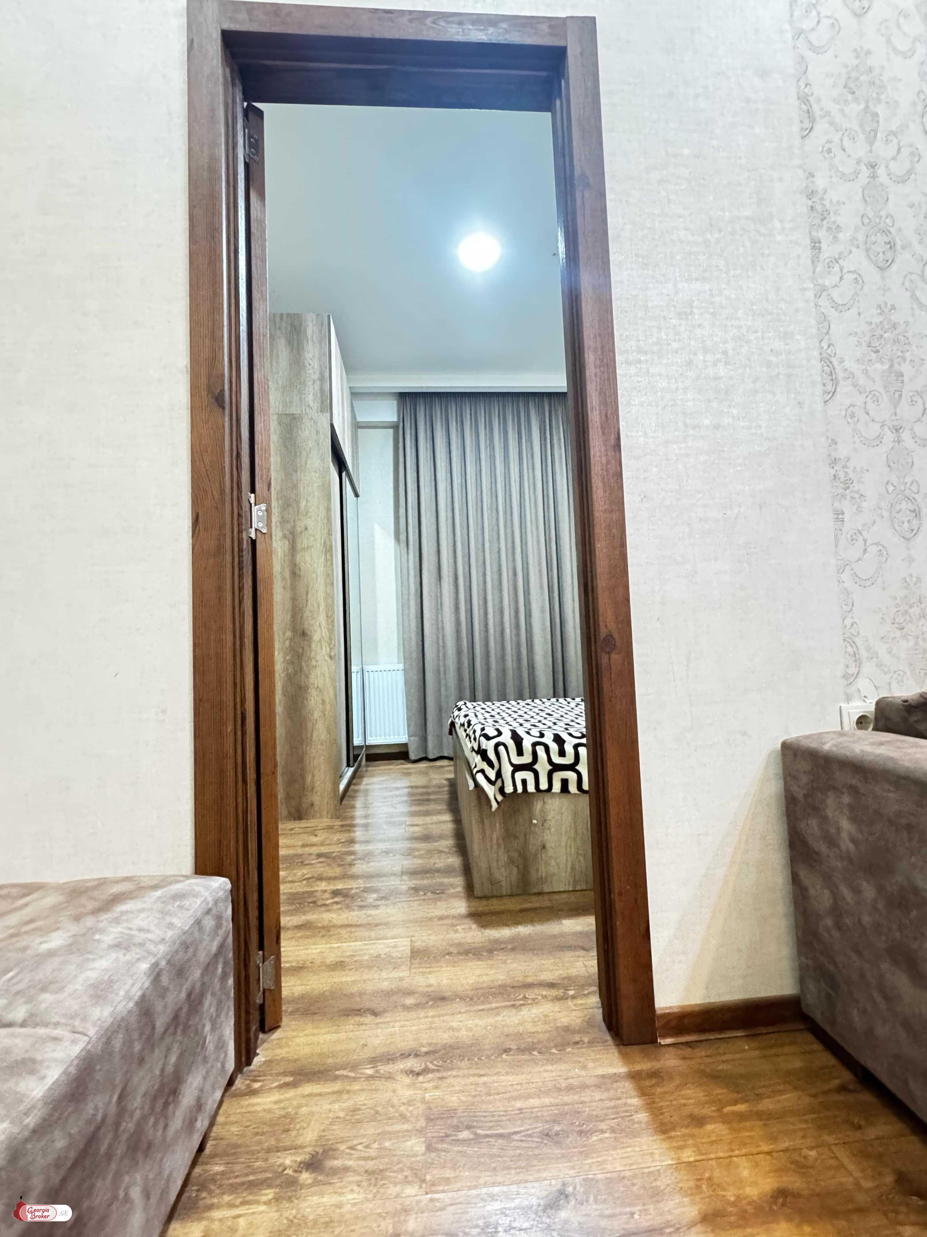 იყიდება ახალი გარემონტებული 3 ოთახიანი ბინა