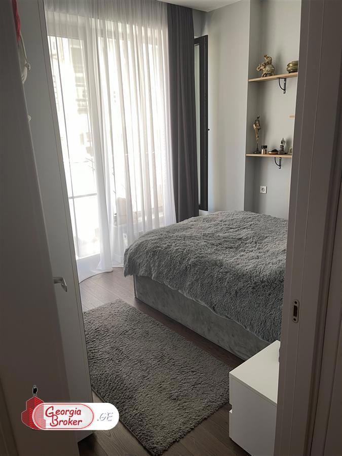 იყიდება ახალი გარემონტებული 2 ოთახიანი ბინა