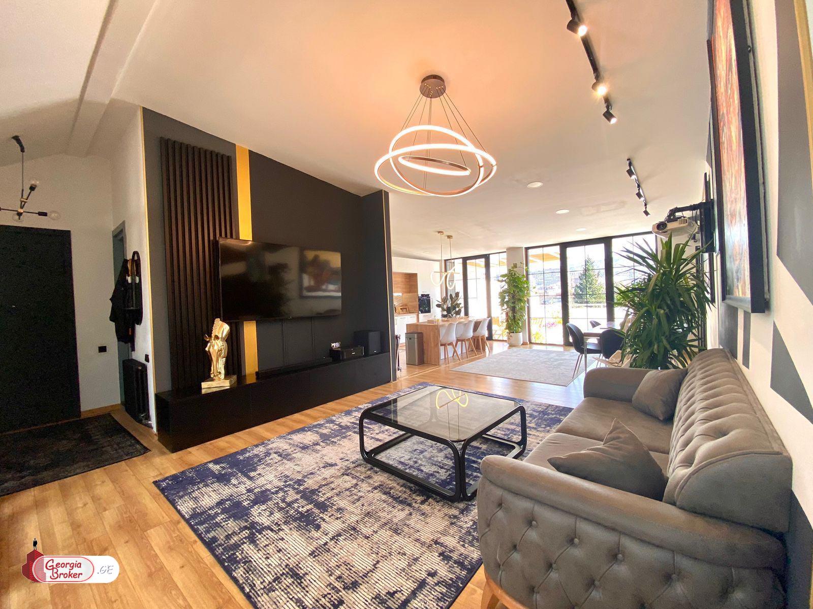 იყიდება ახალი გარემონტებული 4 ოთახიანი ბინა