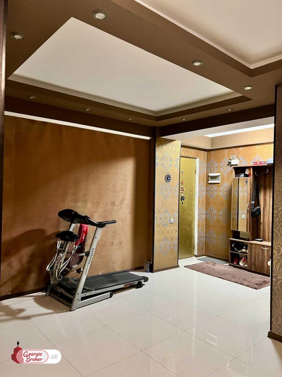 nearly repaired 4-room apartment for sale