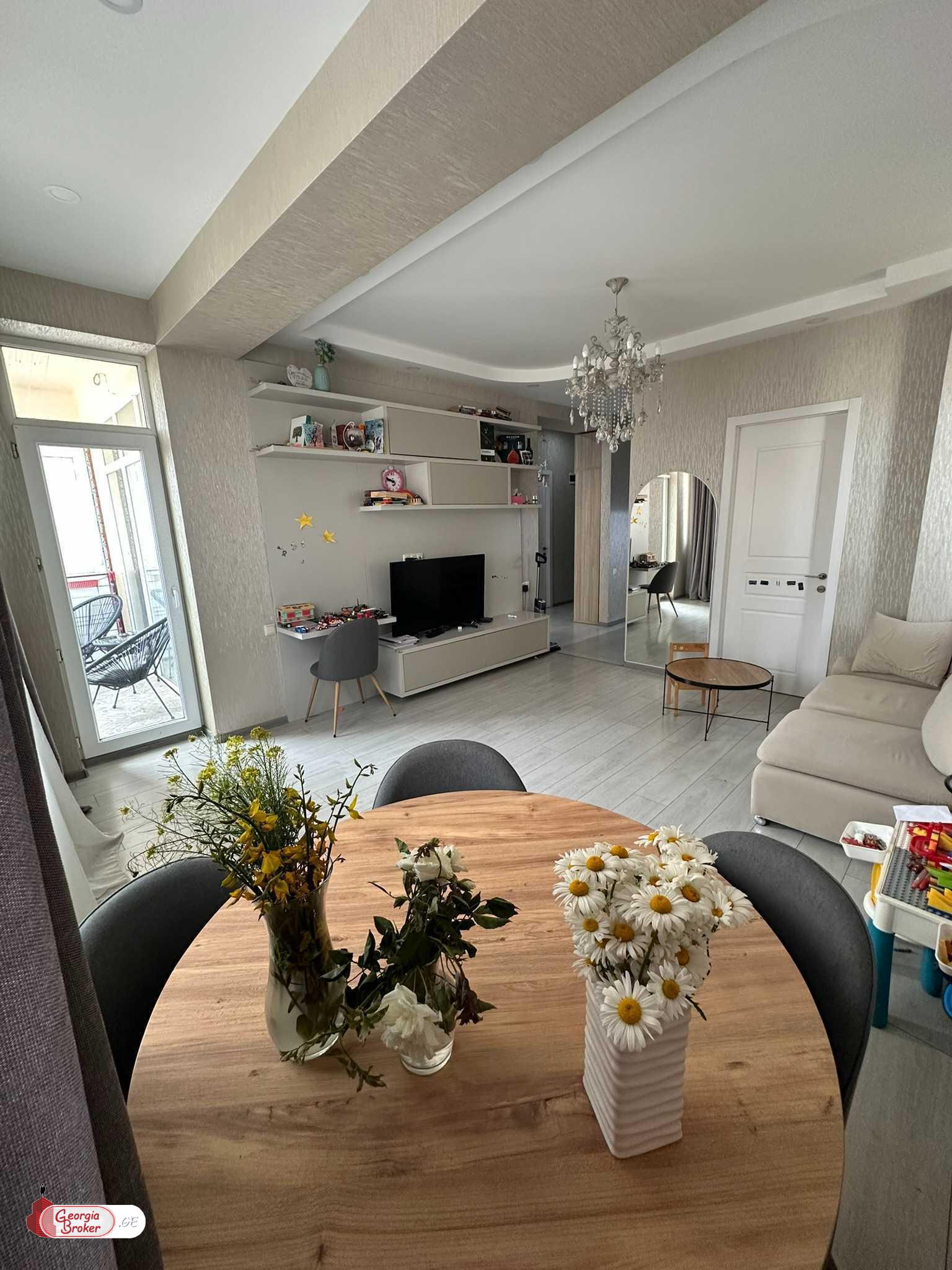 nearly repaired 3-room apartment for sale