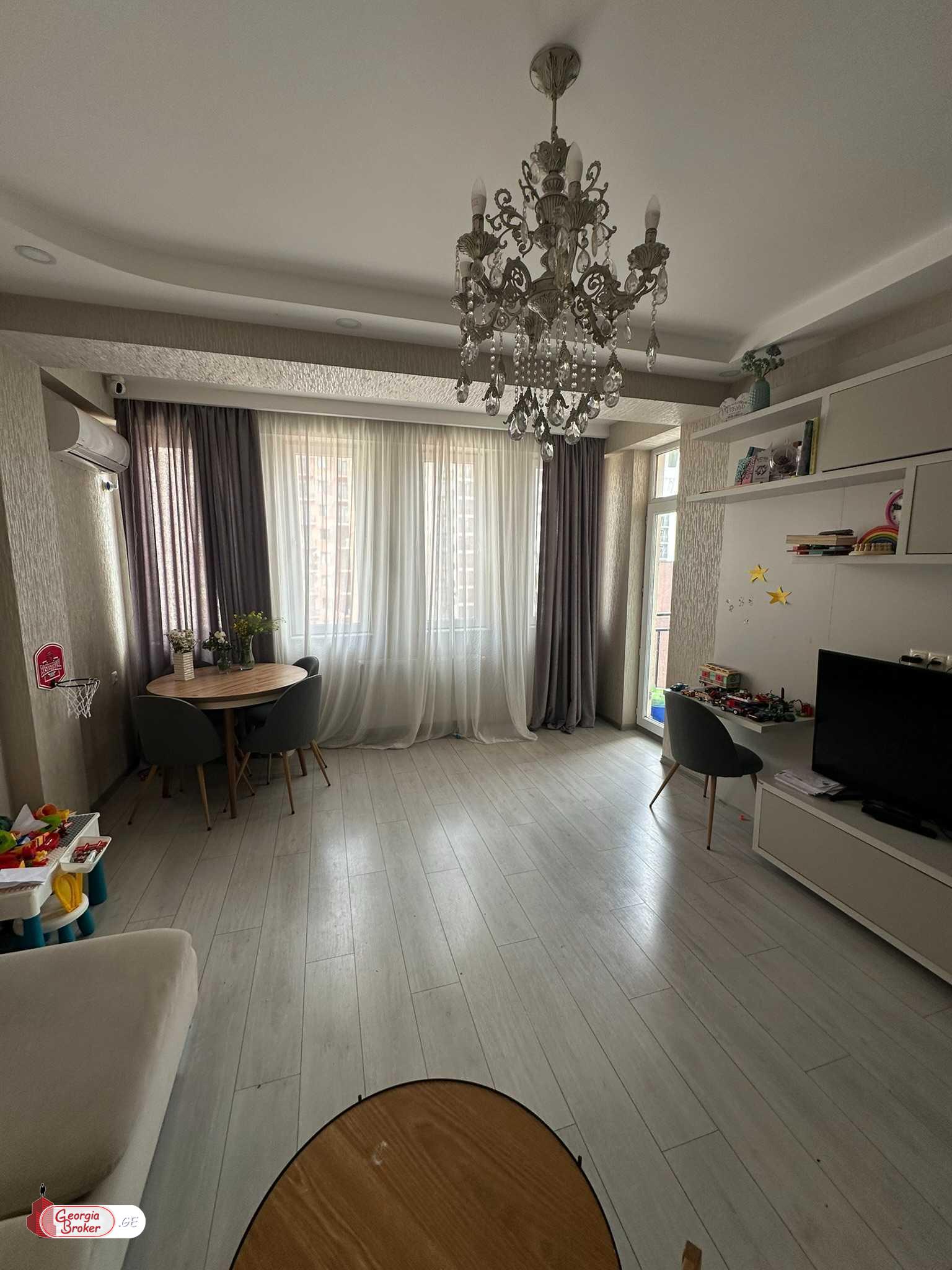 nearly repaired 3-room apartment for sale