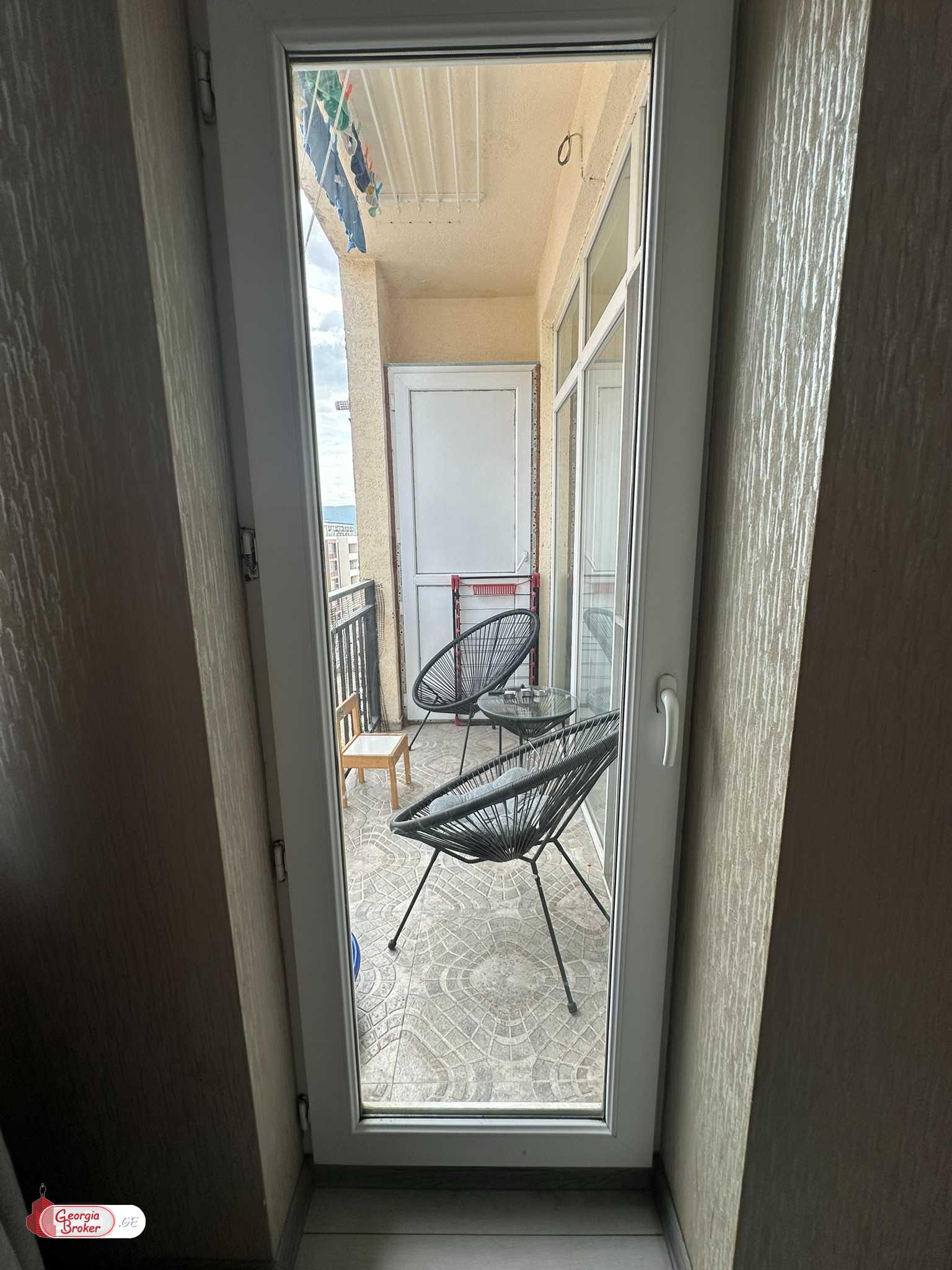 nearly repaired 3-room apartment for sale