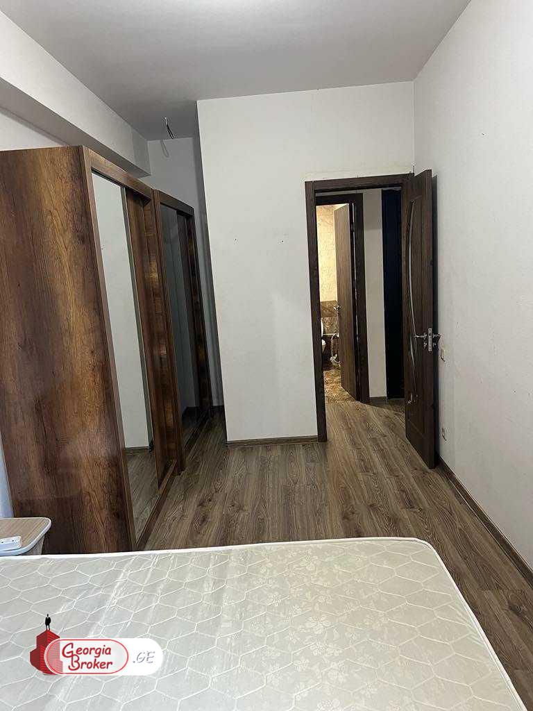 იყიდება ახალი გარემონტებული 2 ოთახიანი ბინა