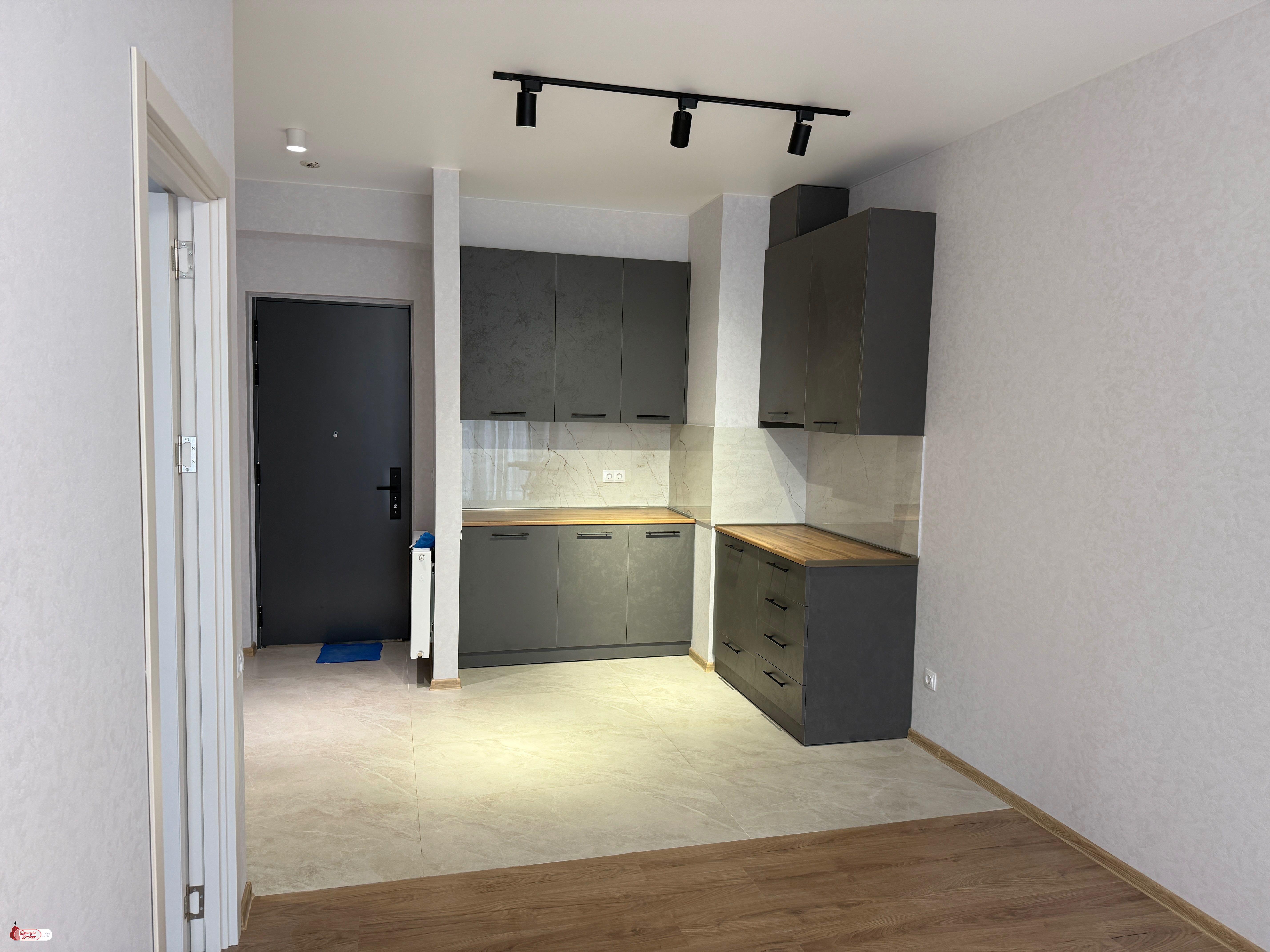 nearly repaired 2-room apartment for sale