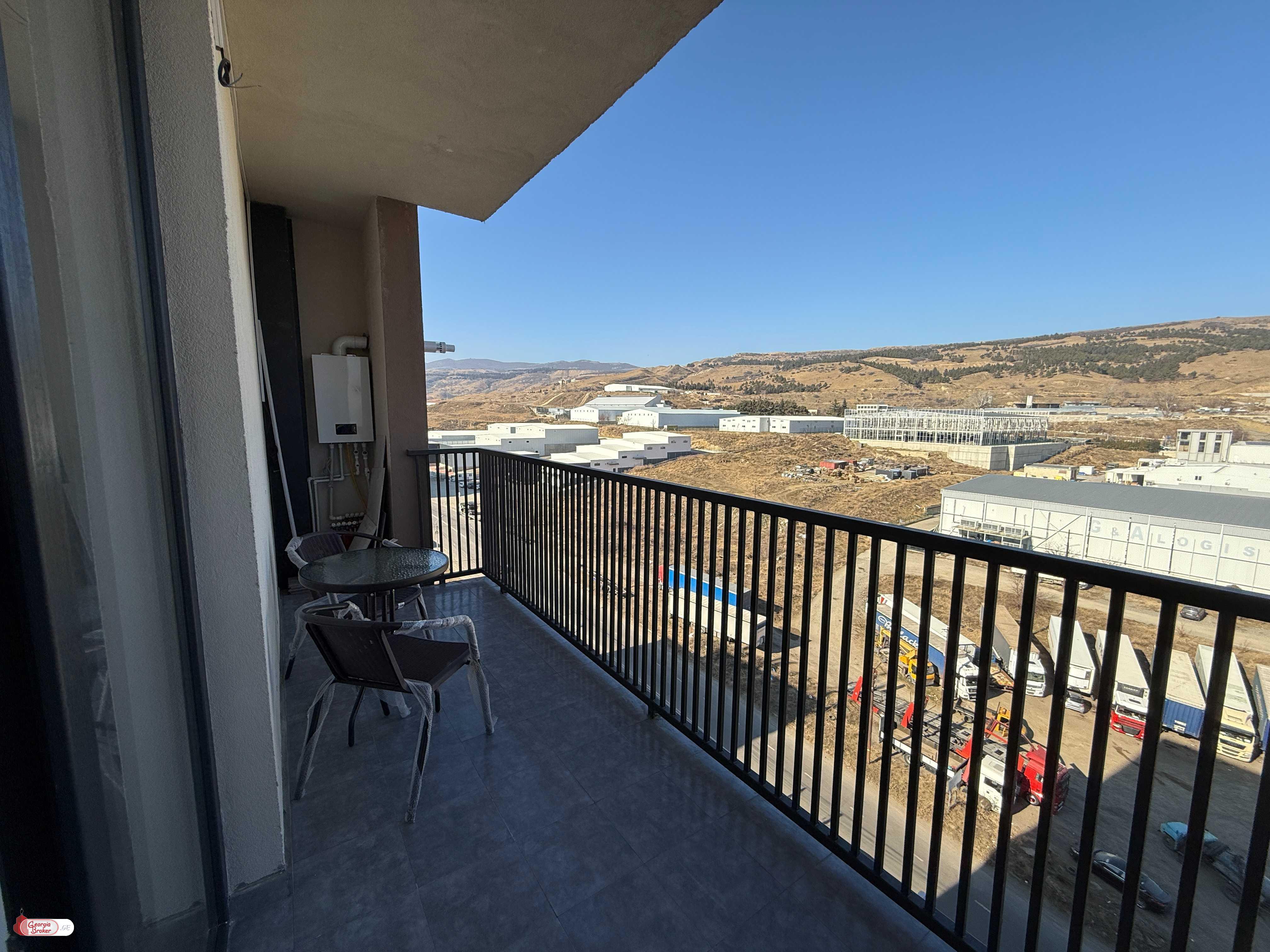 nearly repaired 2-room apartment for sale