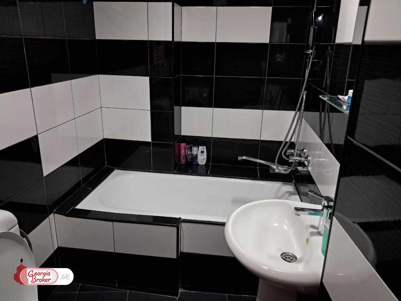 nearly repaired 3-room apartment for sale