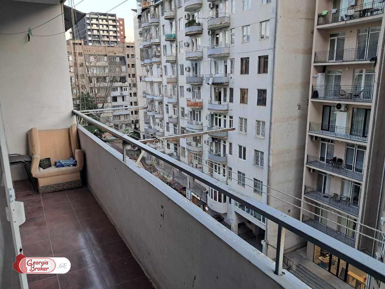 nearly repaired 3-room apartment for sale