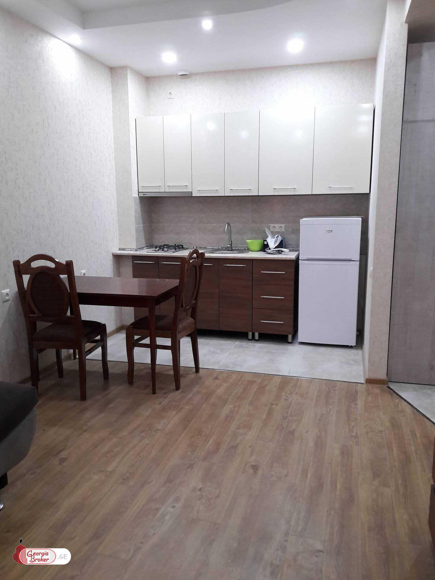 nearly repaired 2-room apartment for sale