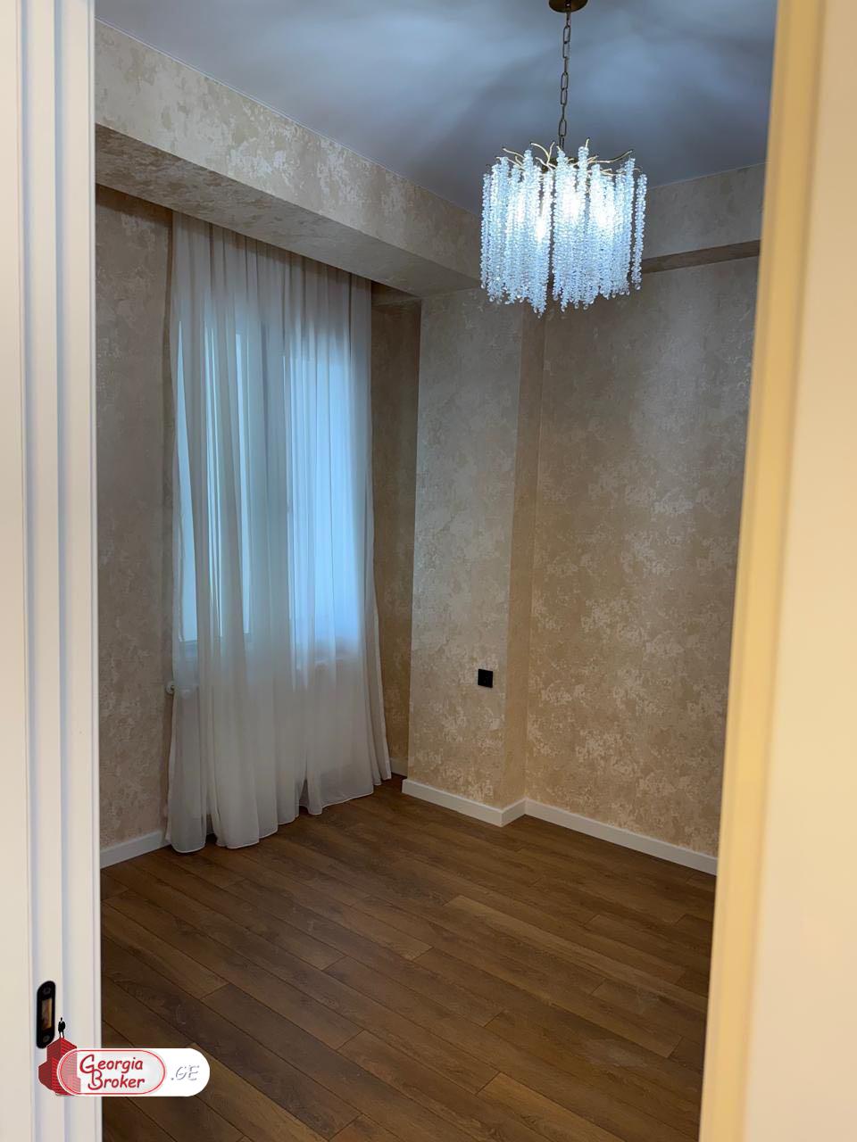 nearly repaired 3-room apartment for sale