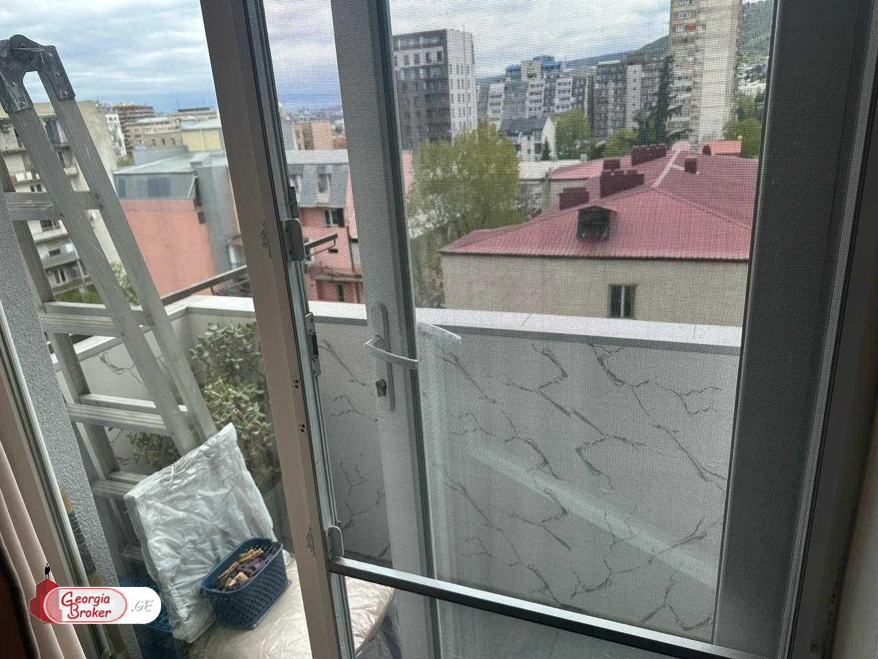 იყიდება ახალი გარემონტებული 4 ოთახიანი ბინა