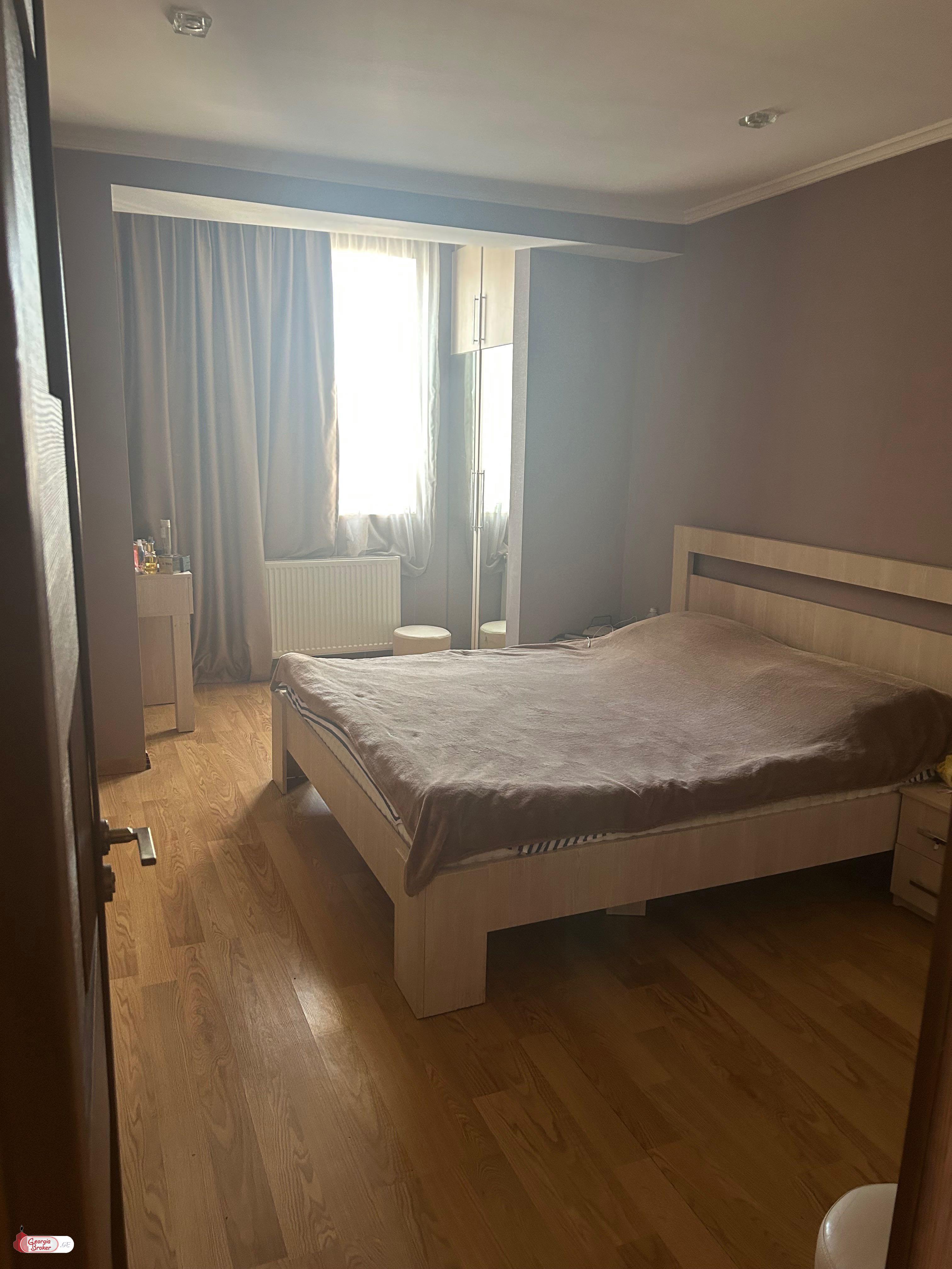 nearly repaired 3-room apartment for sale