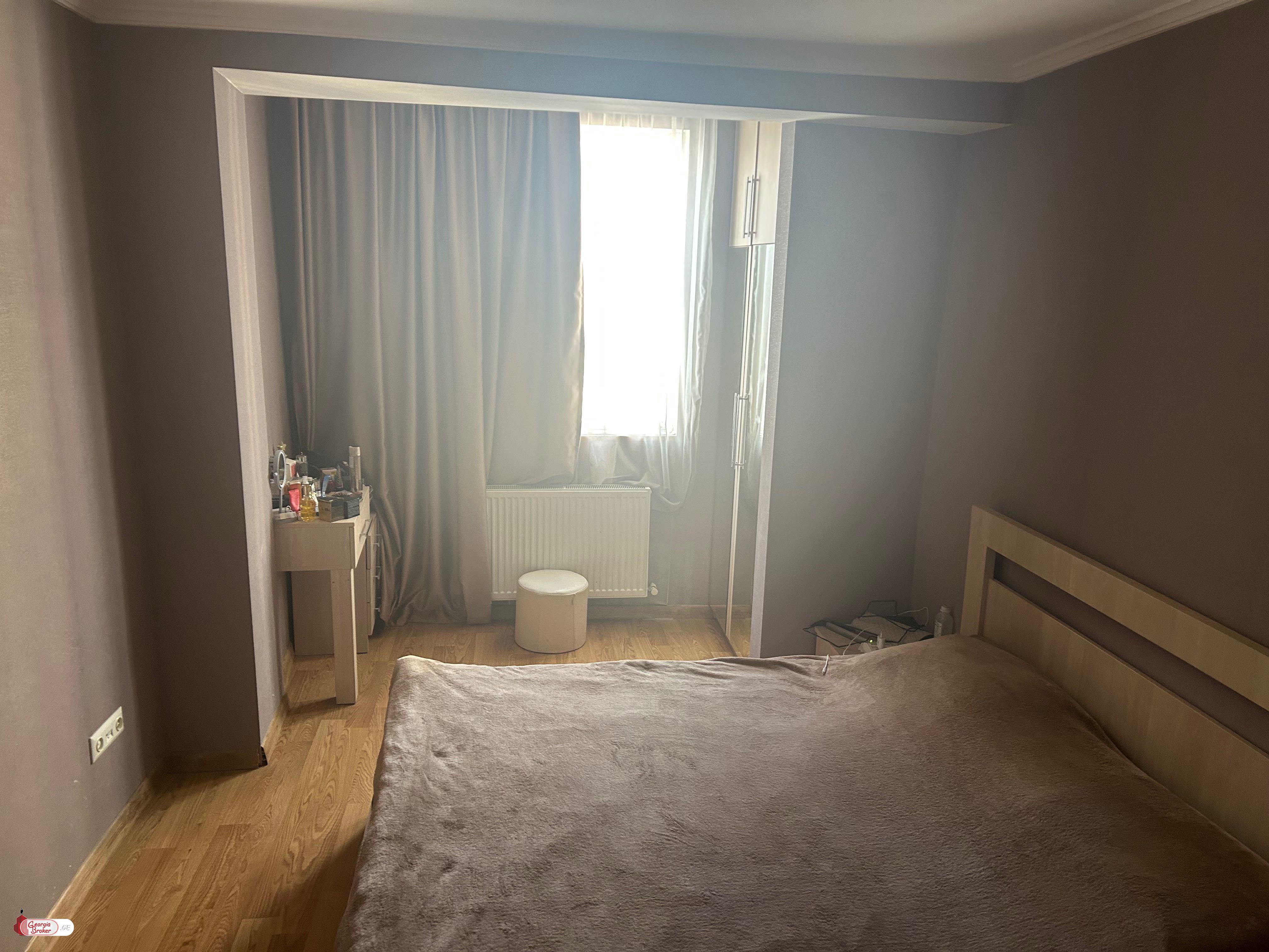 nearly repaired 3-room apartment for sale