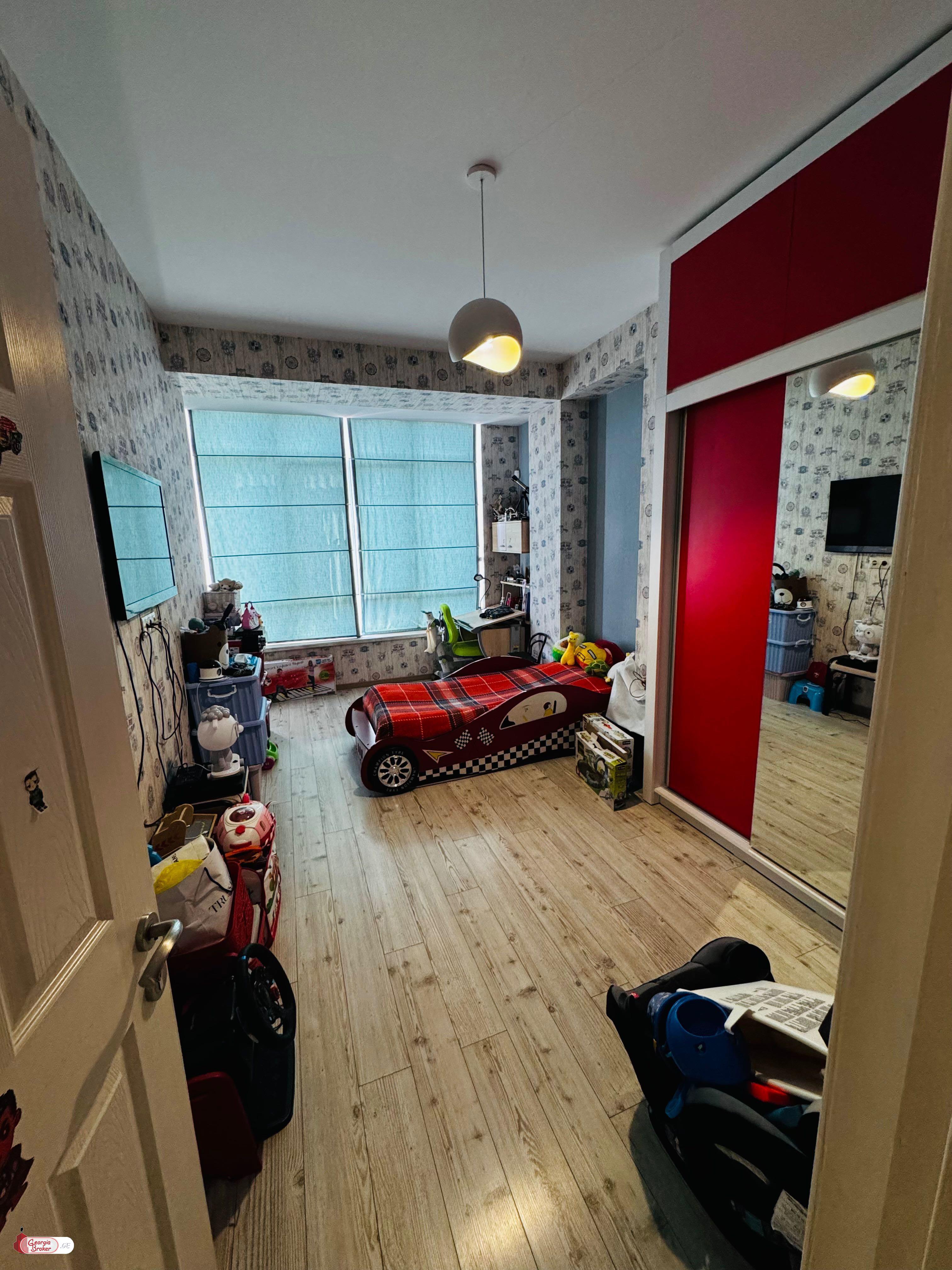 nearly repaired 3-room apartment for sale