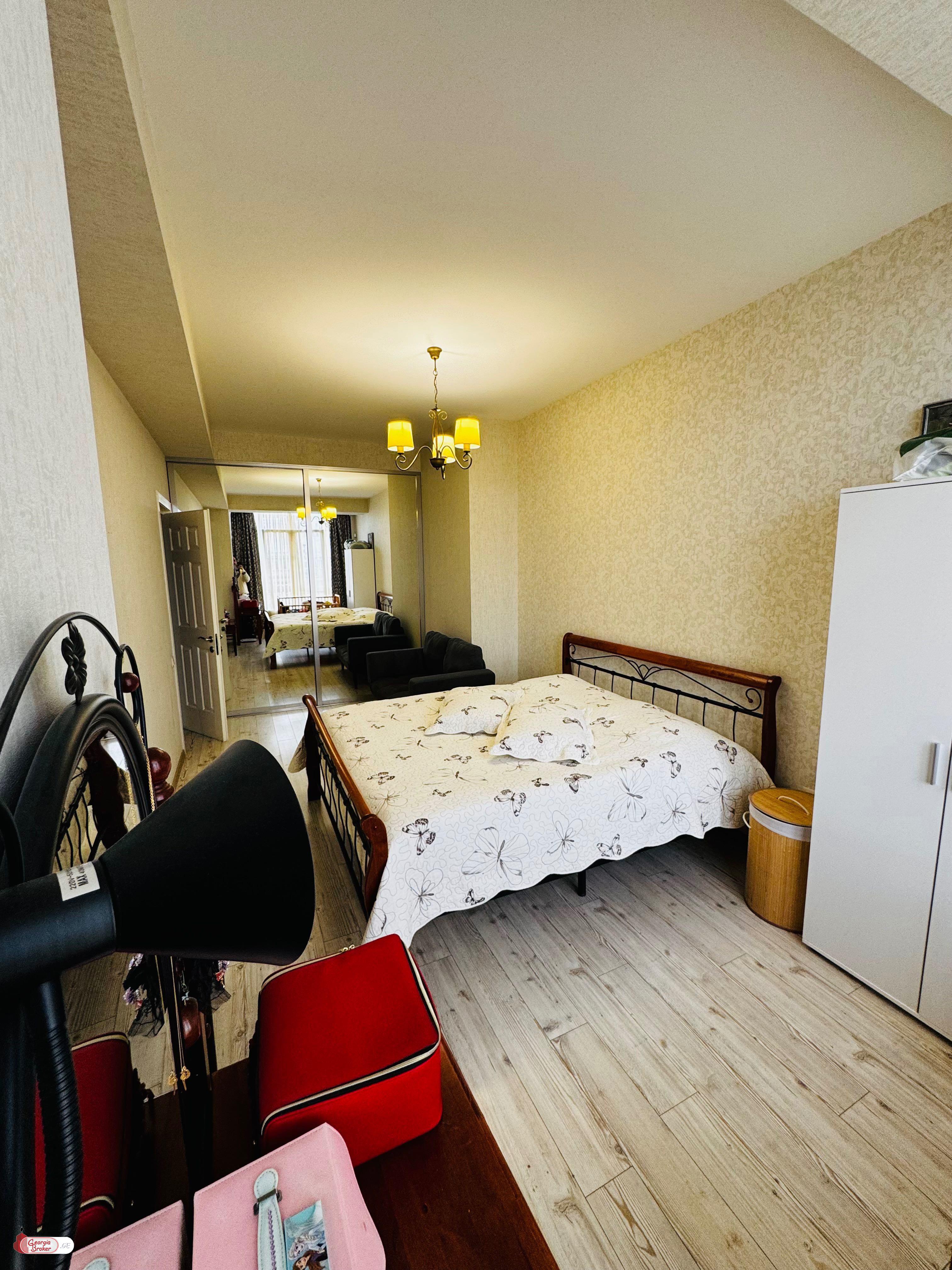 nearly repaired 3-room apartment for sale