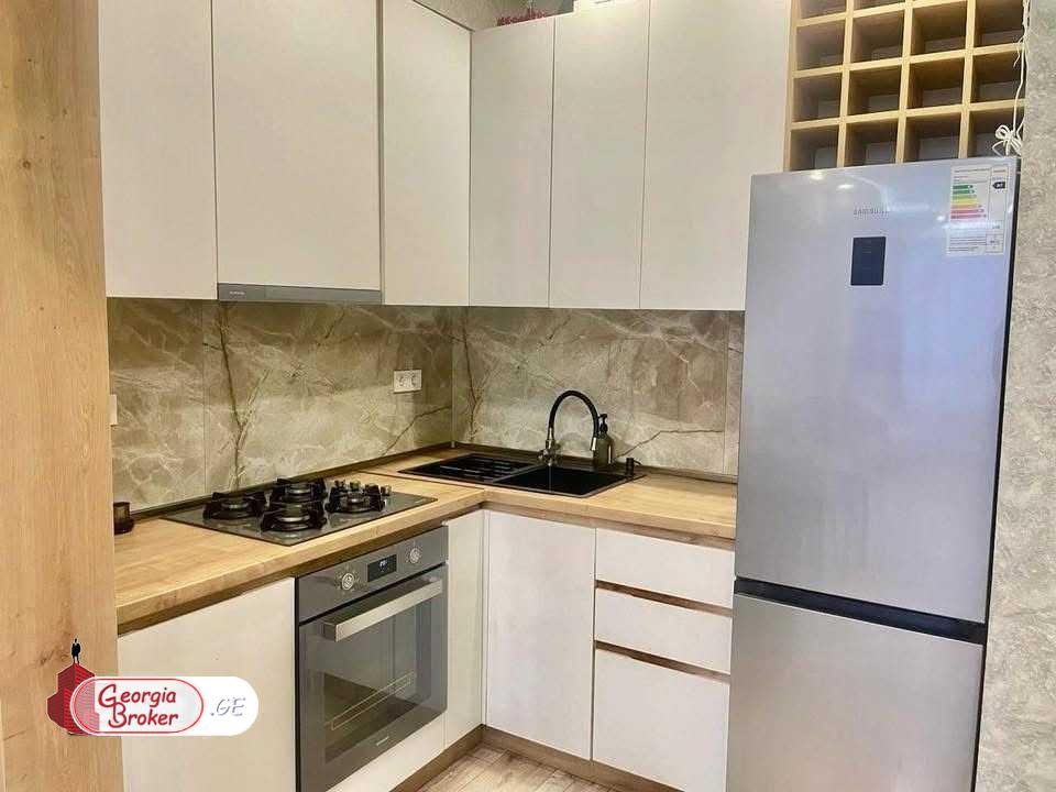 იყიდება ახალი გარემონტებული 2 ოთახიანი ბინა