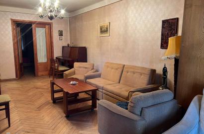 nearly repaired 4-room apartment for sale