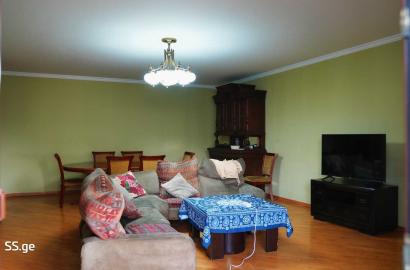 nearly repaired 4-room apartment for sale