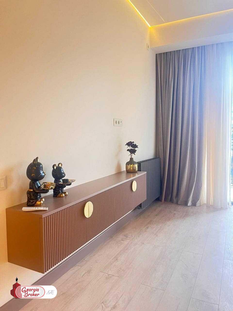 nearly repaired 2-room apartment for sale