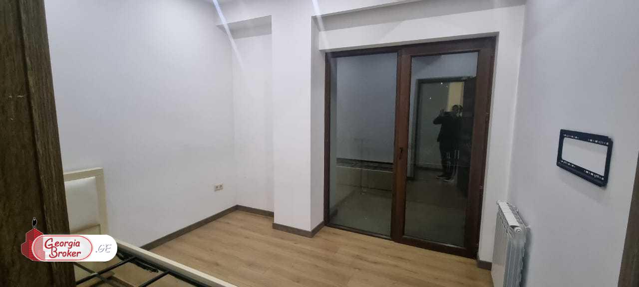 nearly repaired 3-room apartment for sale