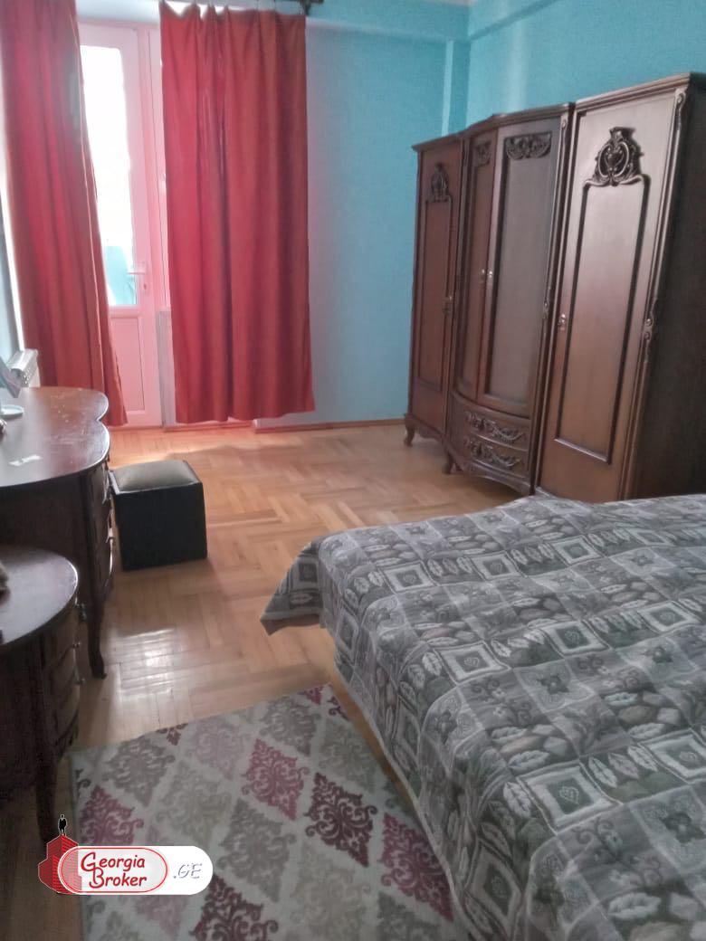 old repaired 3-room apartment for sale