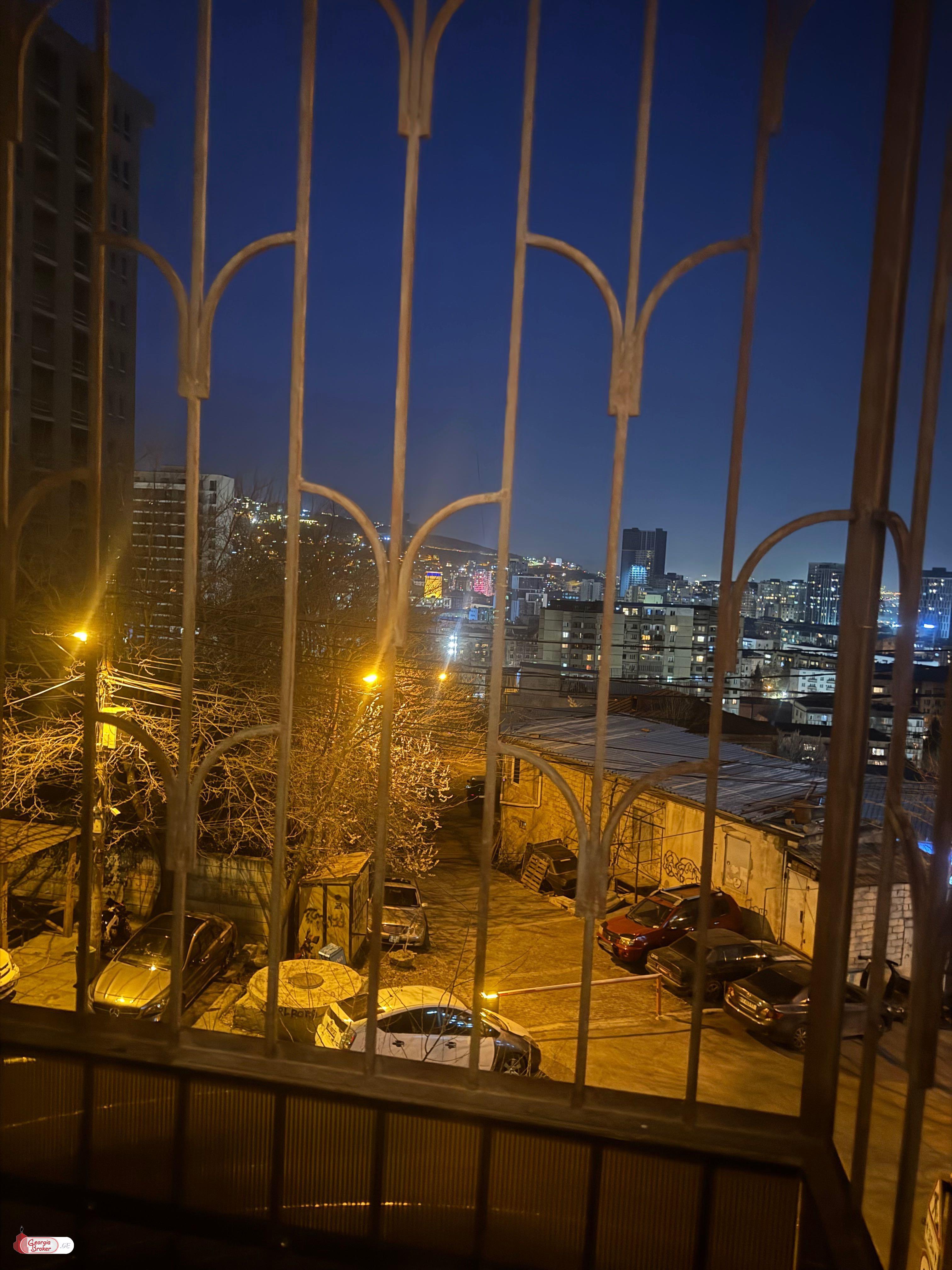 old repaired 3-room apartment for sale