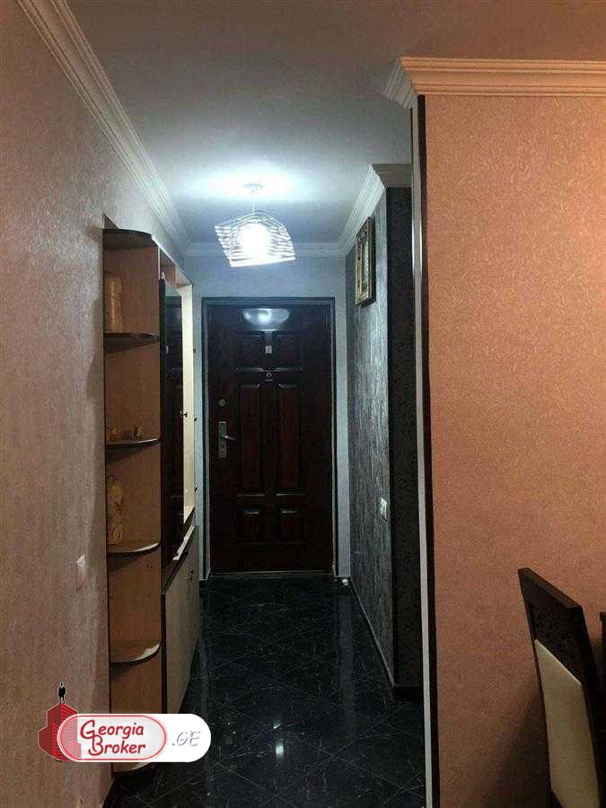 იყიდება ახალი გარემონტებული 4 ოთახიანი ბინა