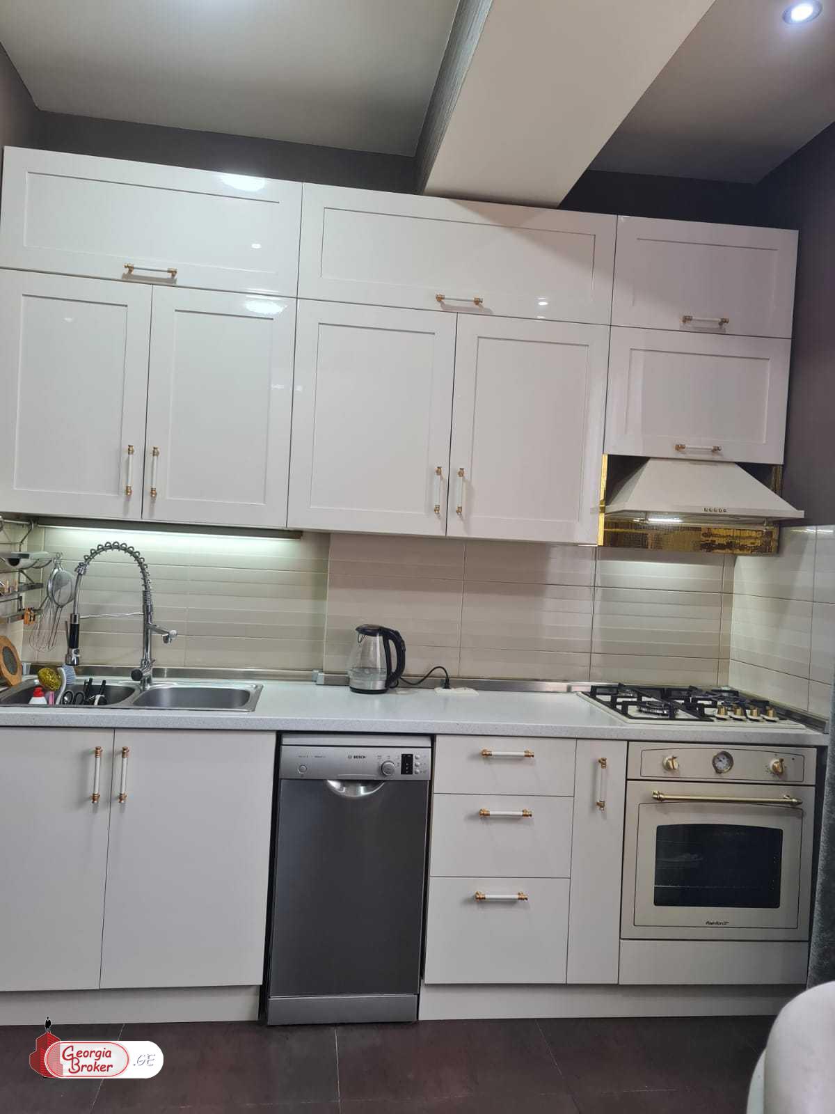 nearly repaired 3-room apartment for sale