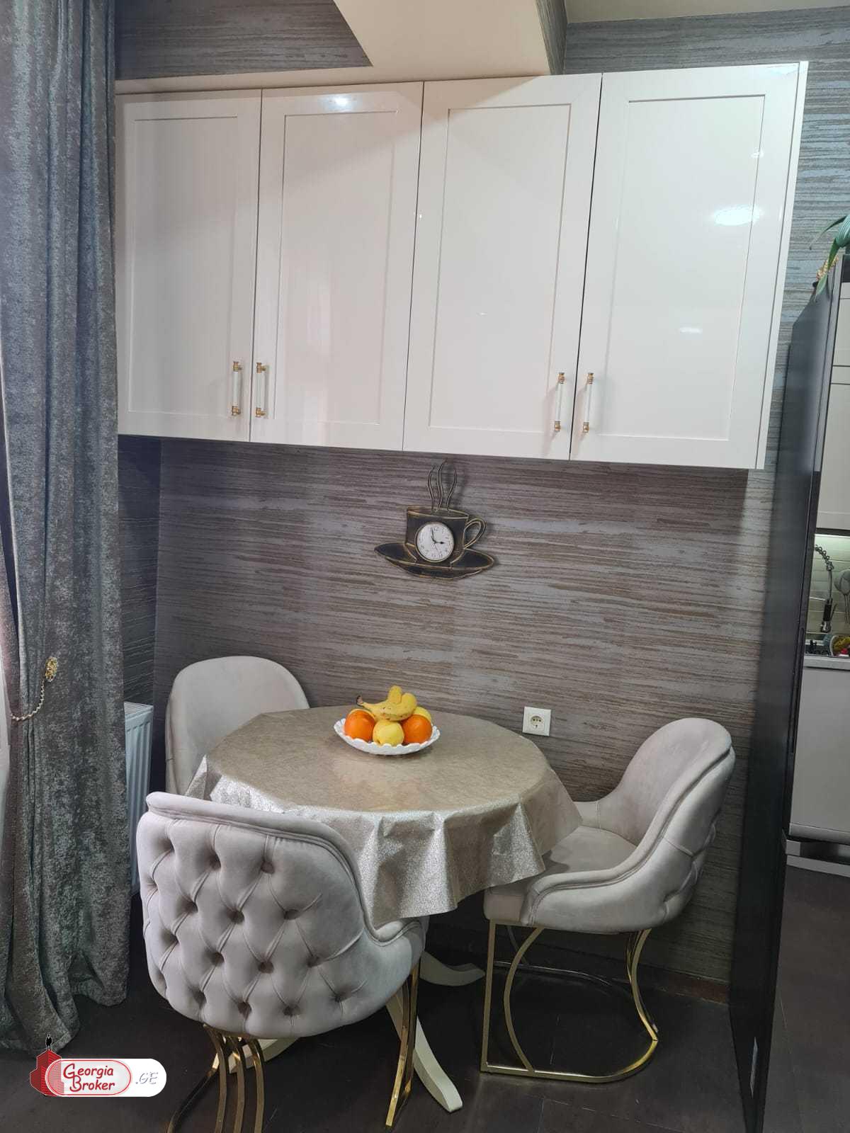 nearly repaired 3-room apartment for sale