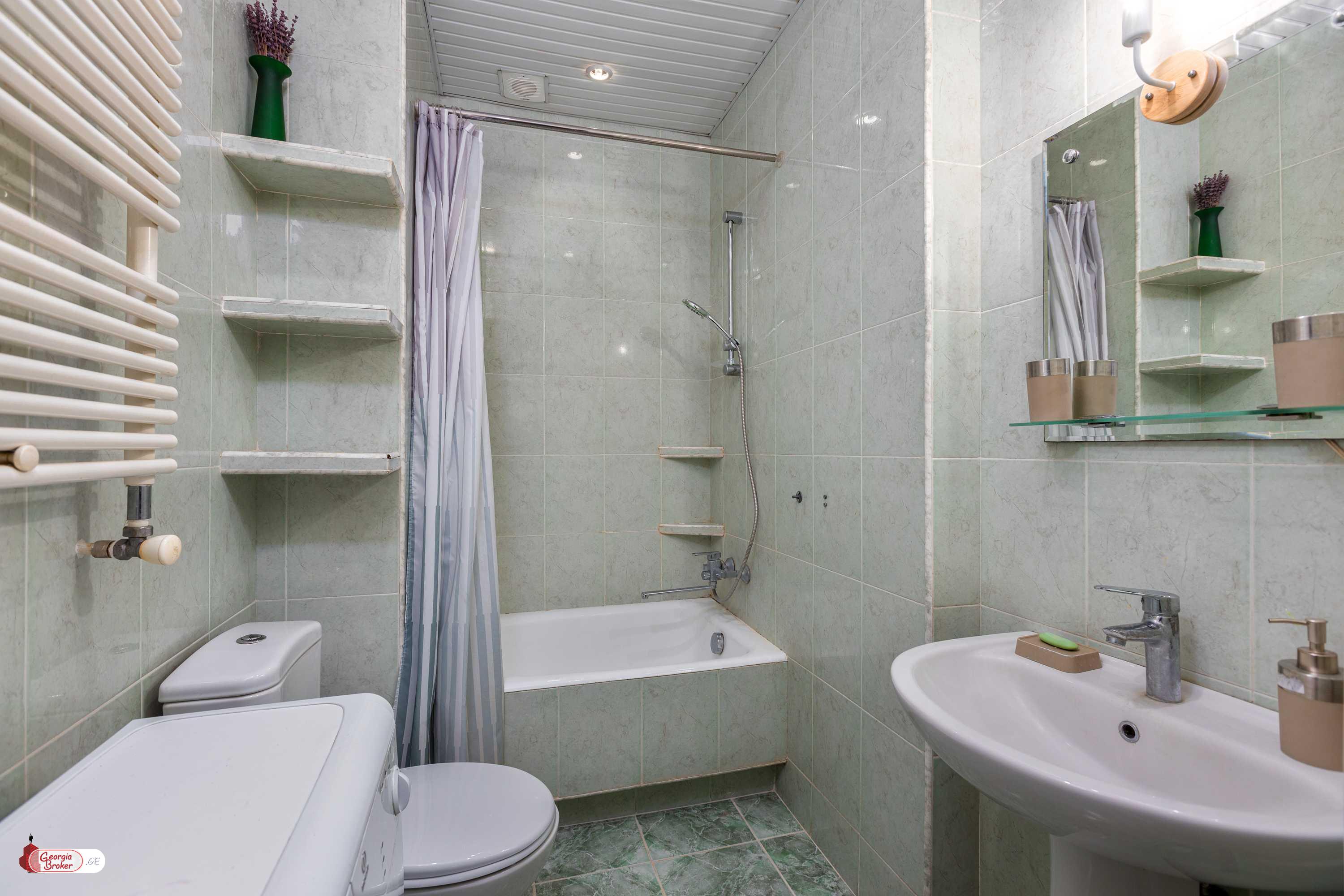 nearly repaired 2-room apartment for sale